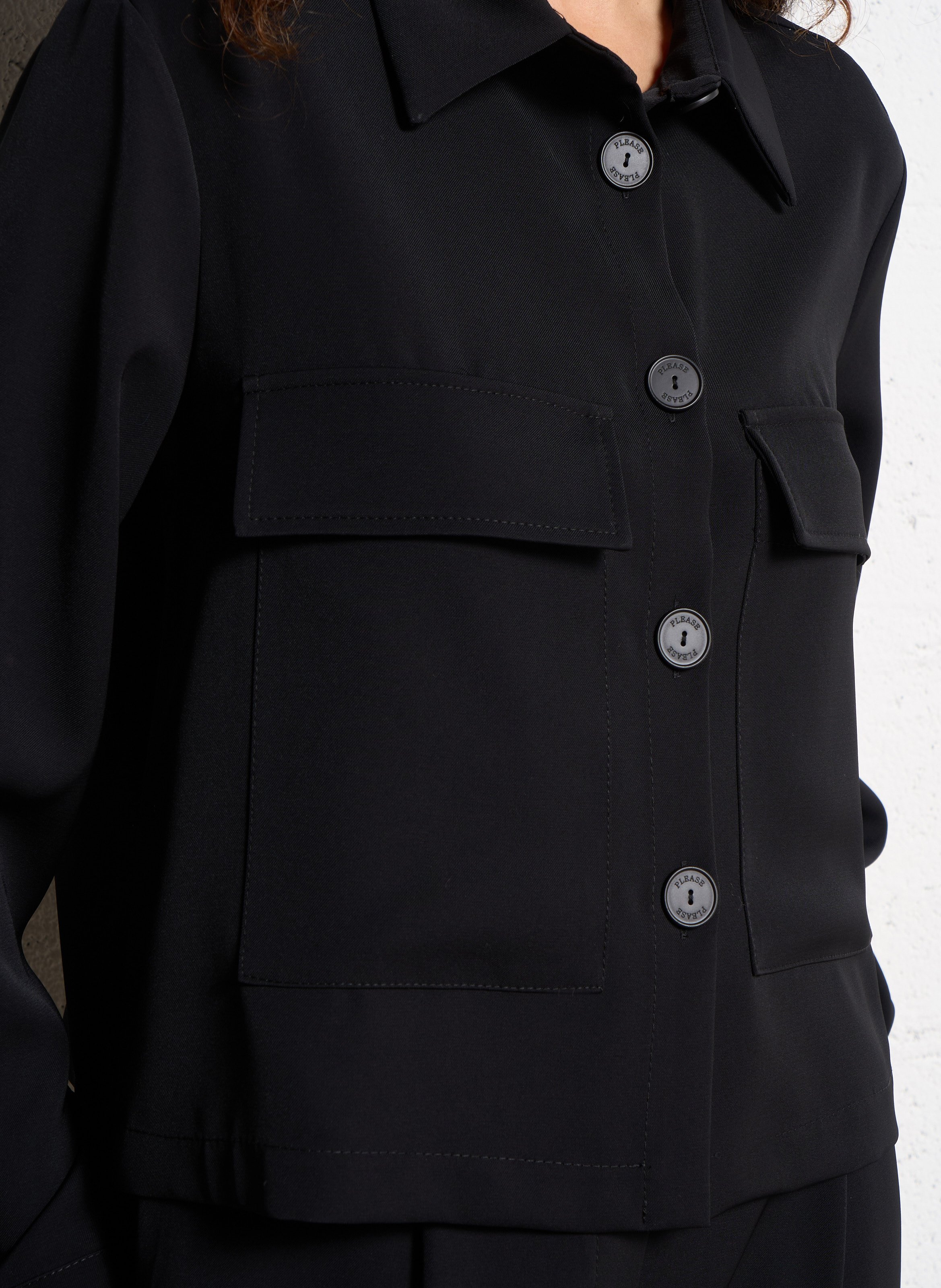 Short straight shirt with classic collar PLEASE Black