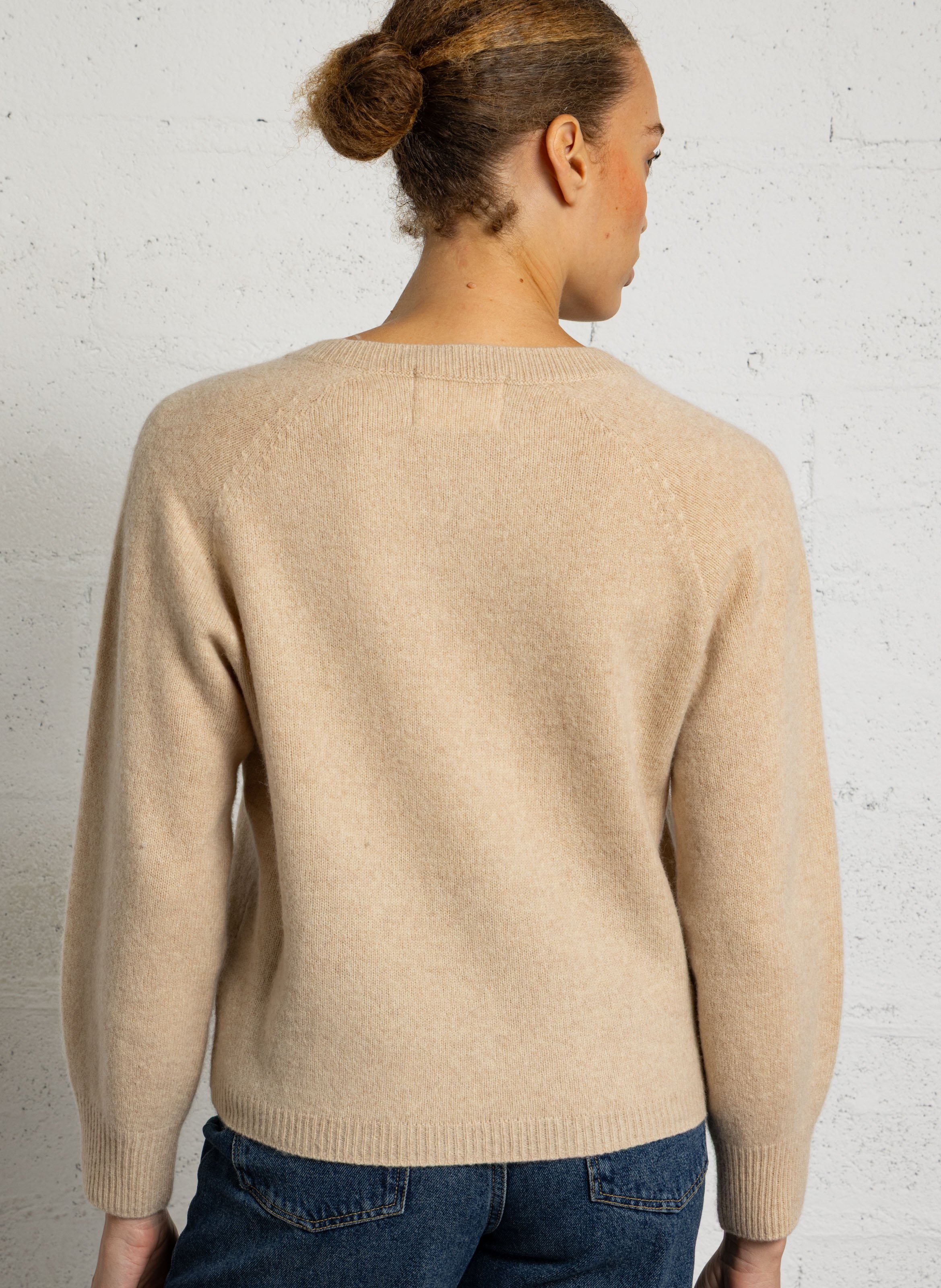 Straight V-neck wool sweater LEON & HARPER Beige