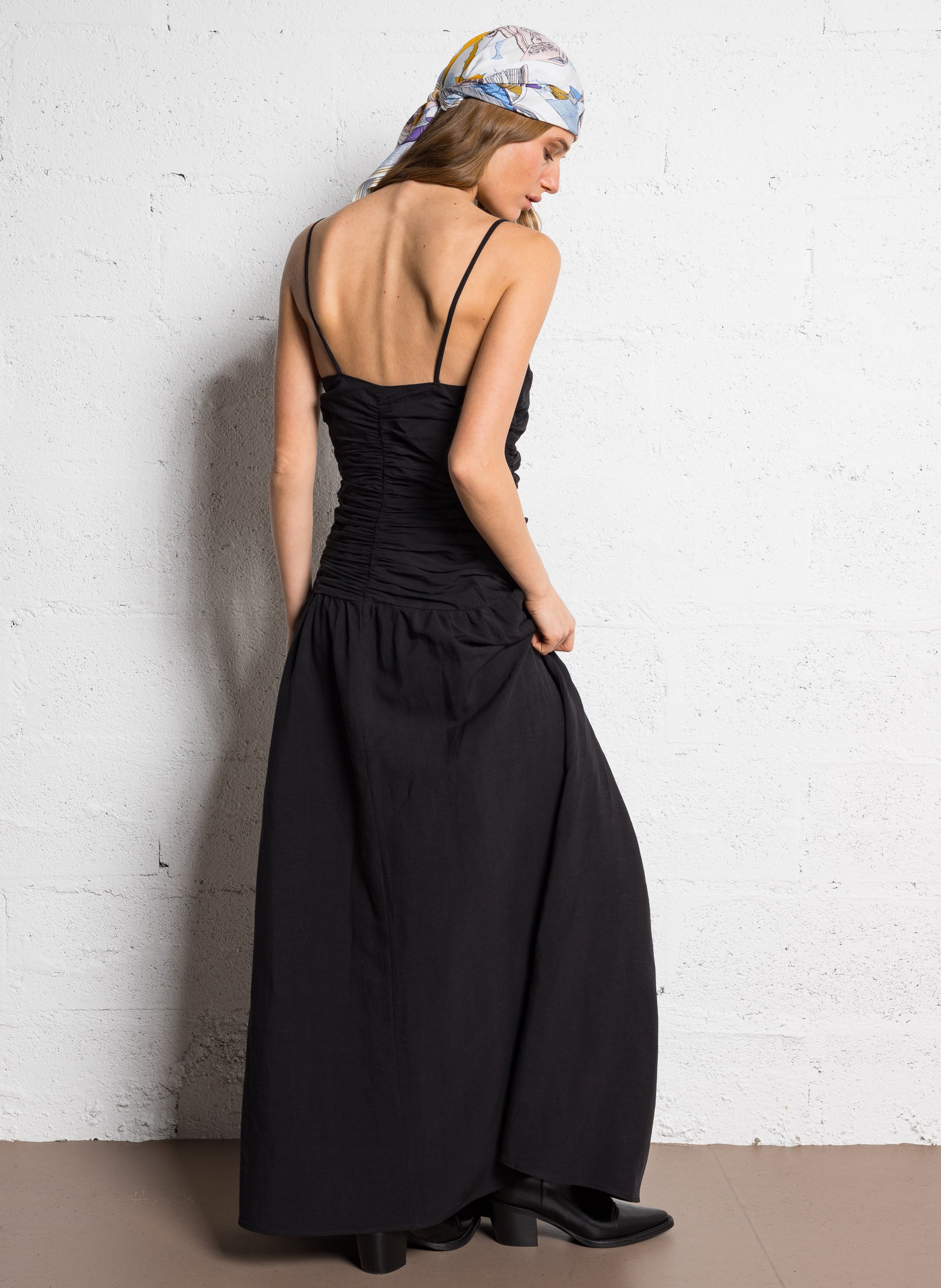 Lange jurk met plooien THE NEW SOCIETY Zwart