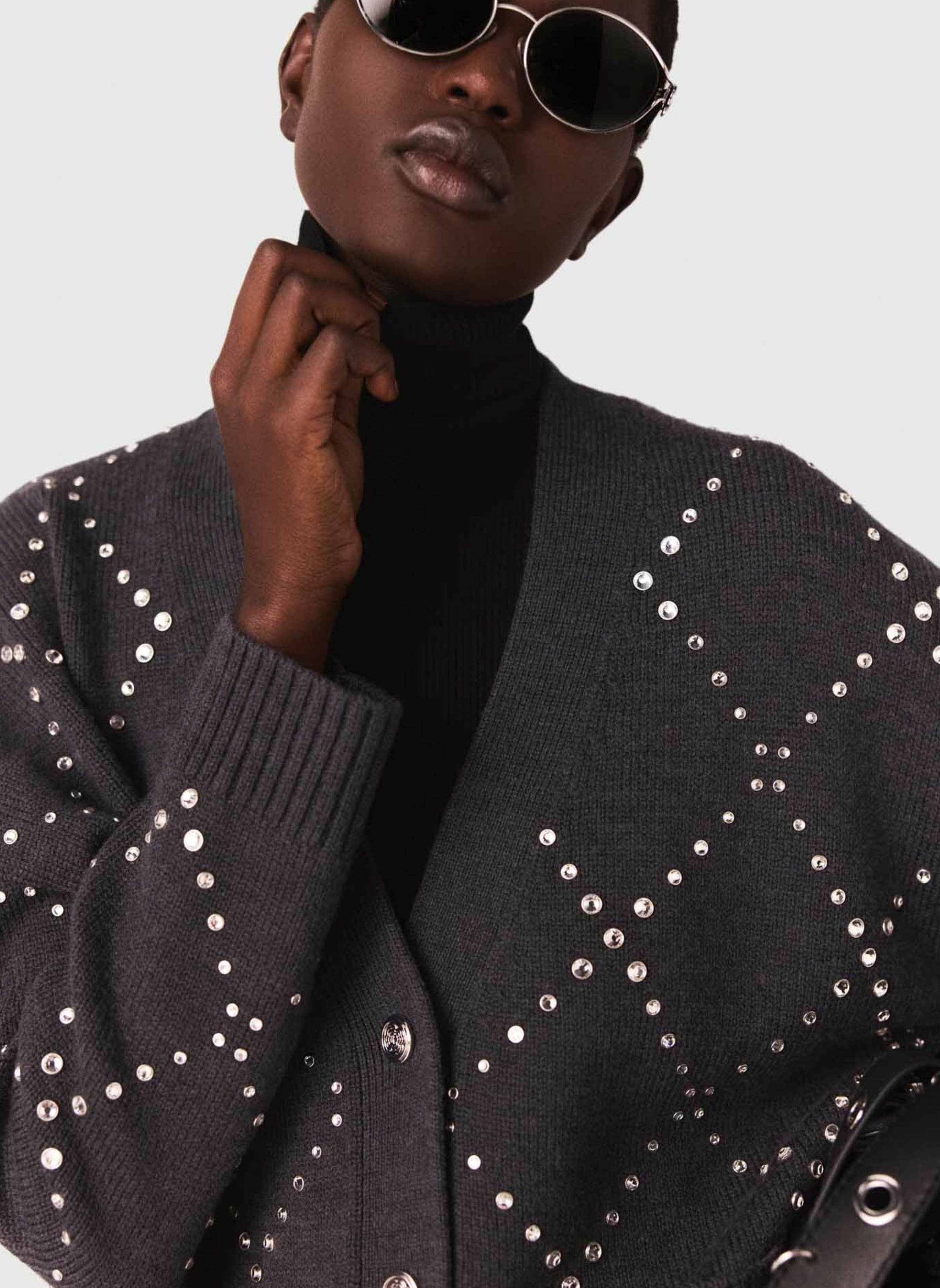 V-hals vest met strass MAJE Grijs