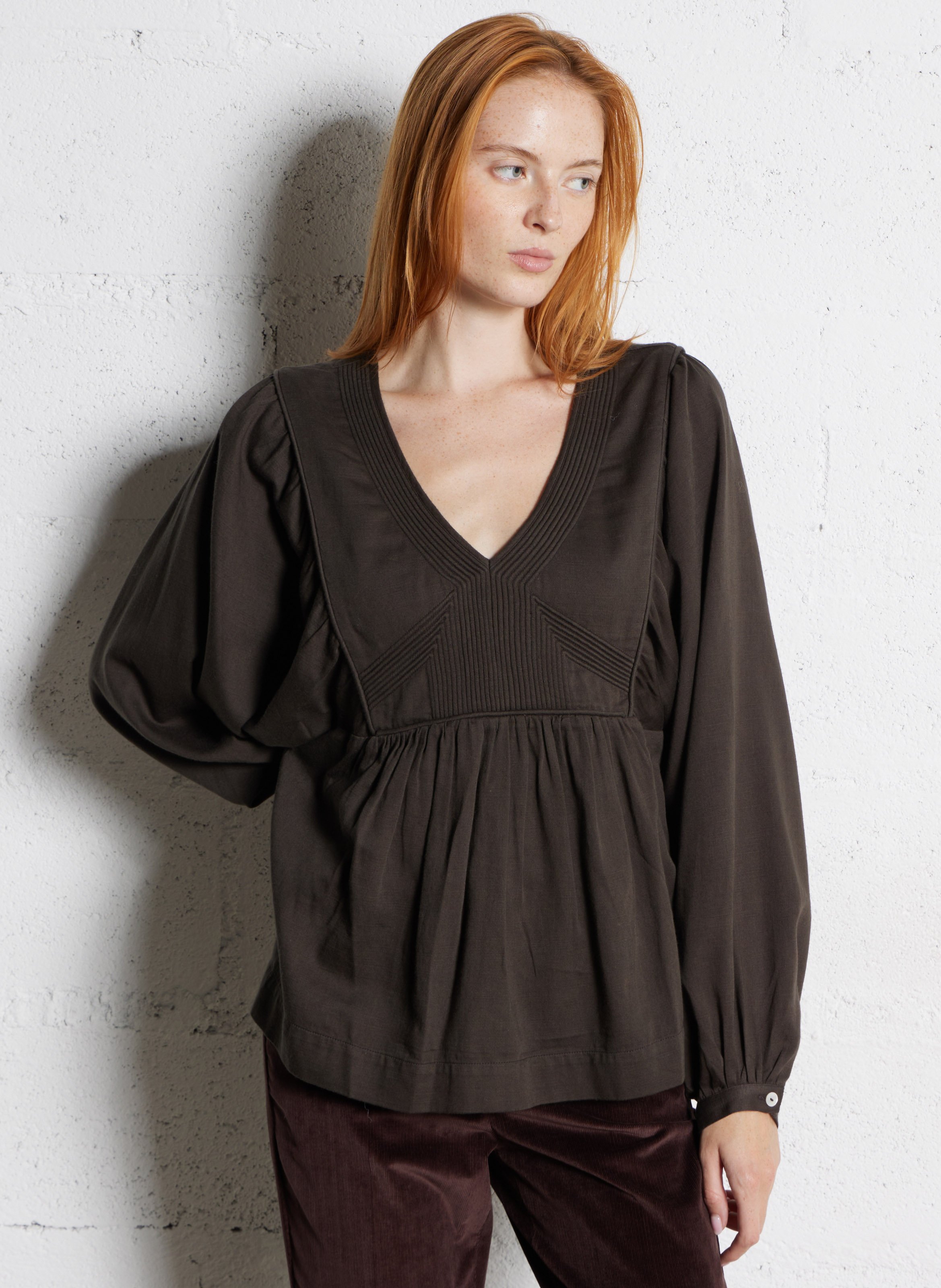 Blouse ample col V en coton LEON & HARPER Marron