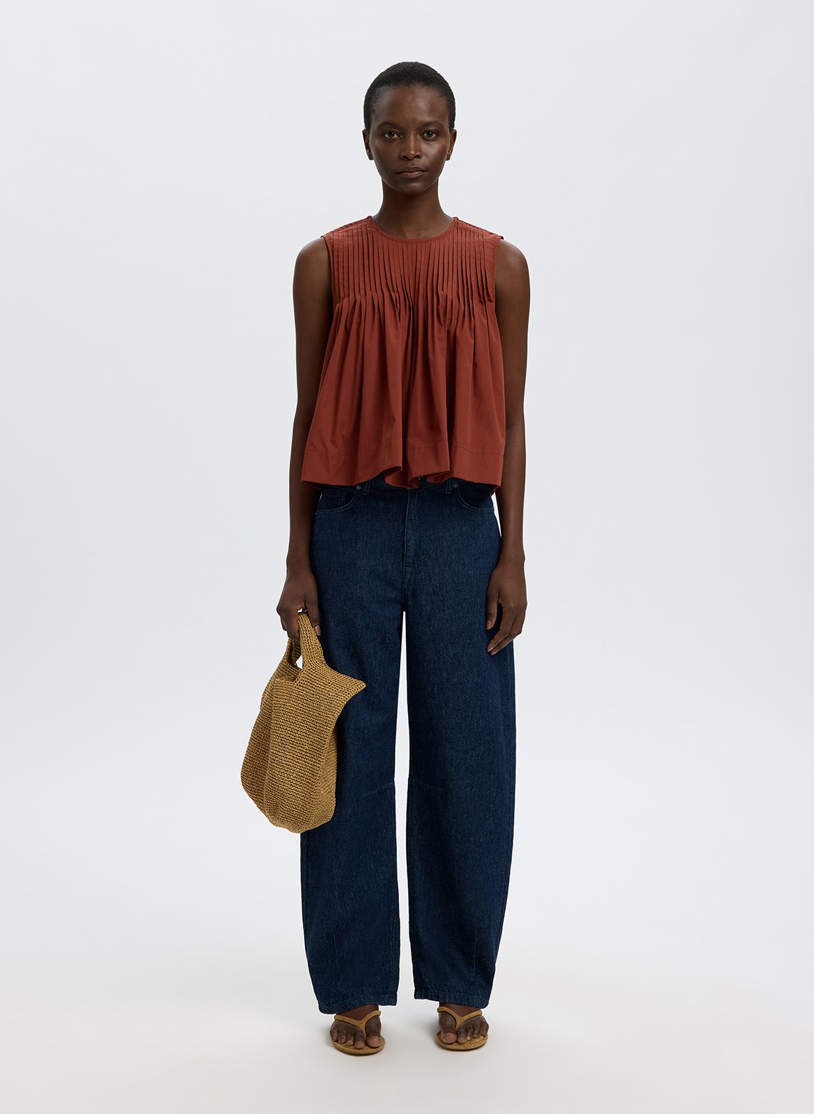 Top droit col rond plissé SELECTED Marron