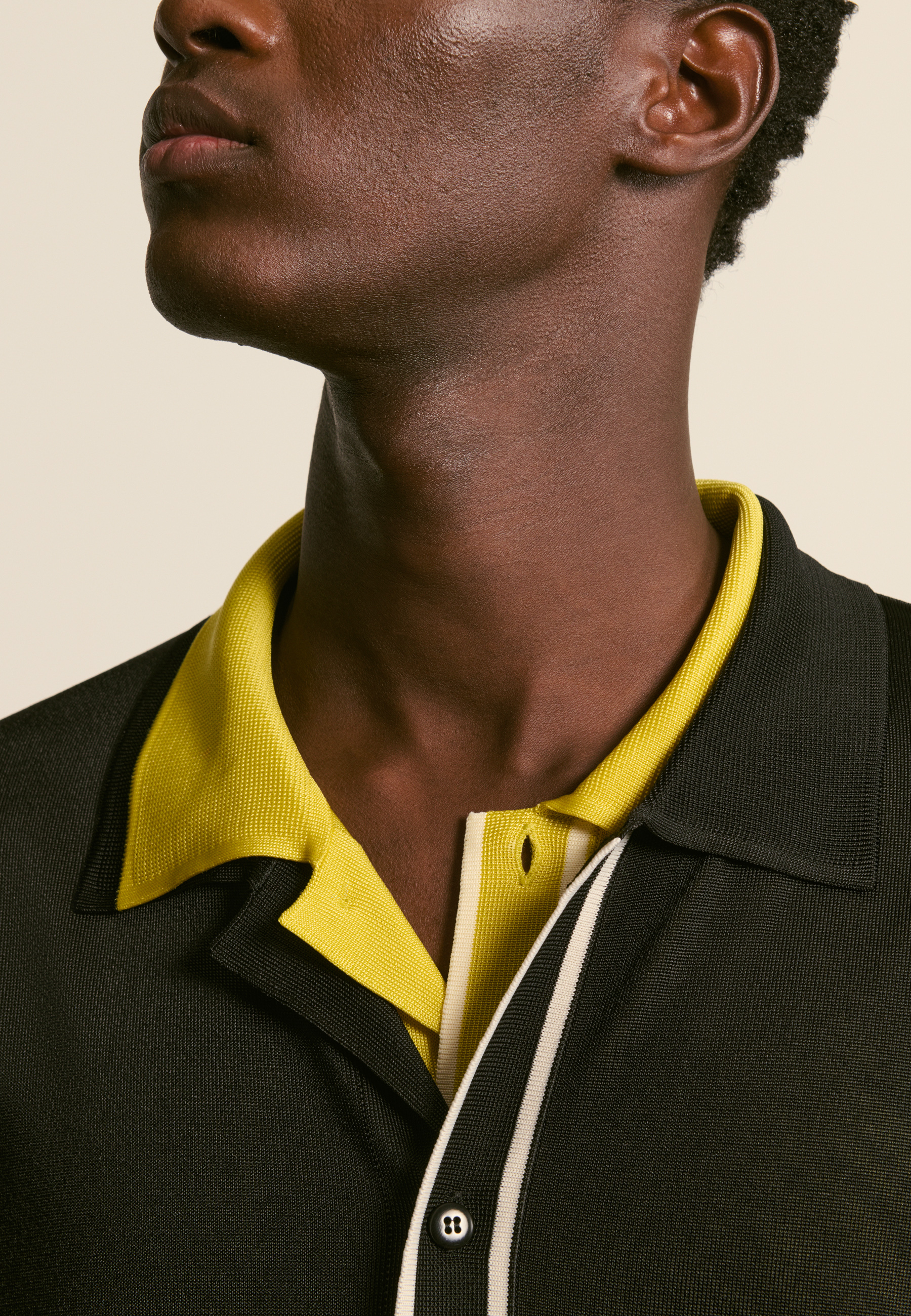 Chemise manches courtes en fil lumière MAISON MONTAGUT Noir