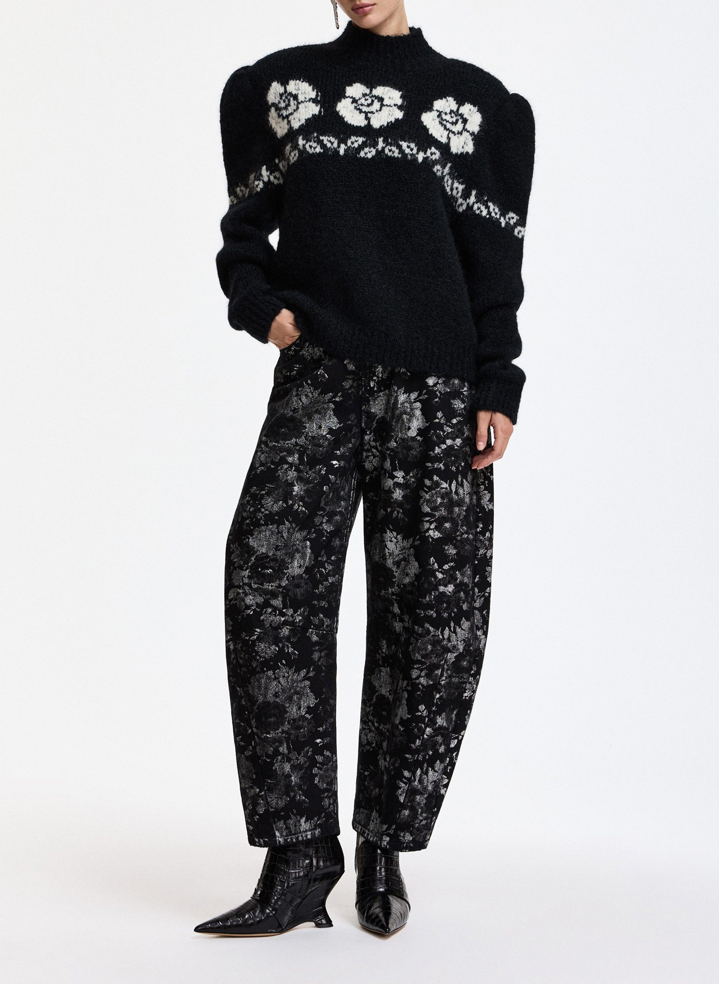 Bedruckte Barrel-Jeans mit hohem Bund ESSENTIEL ANTWERP Schwarz