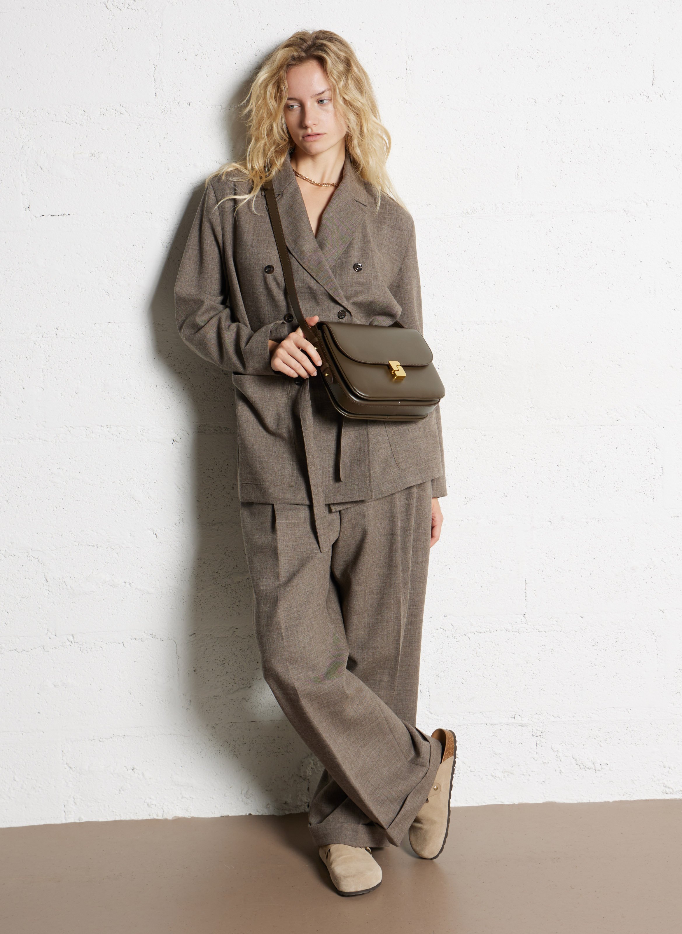 Sac bandoulière en cuir SOEUR Kaki