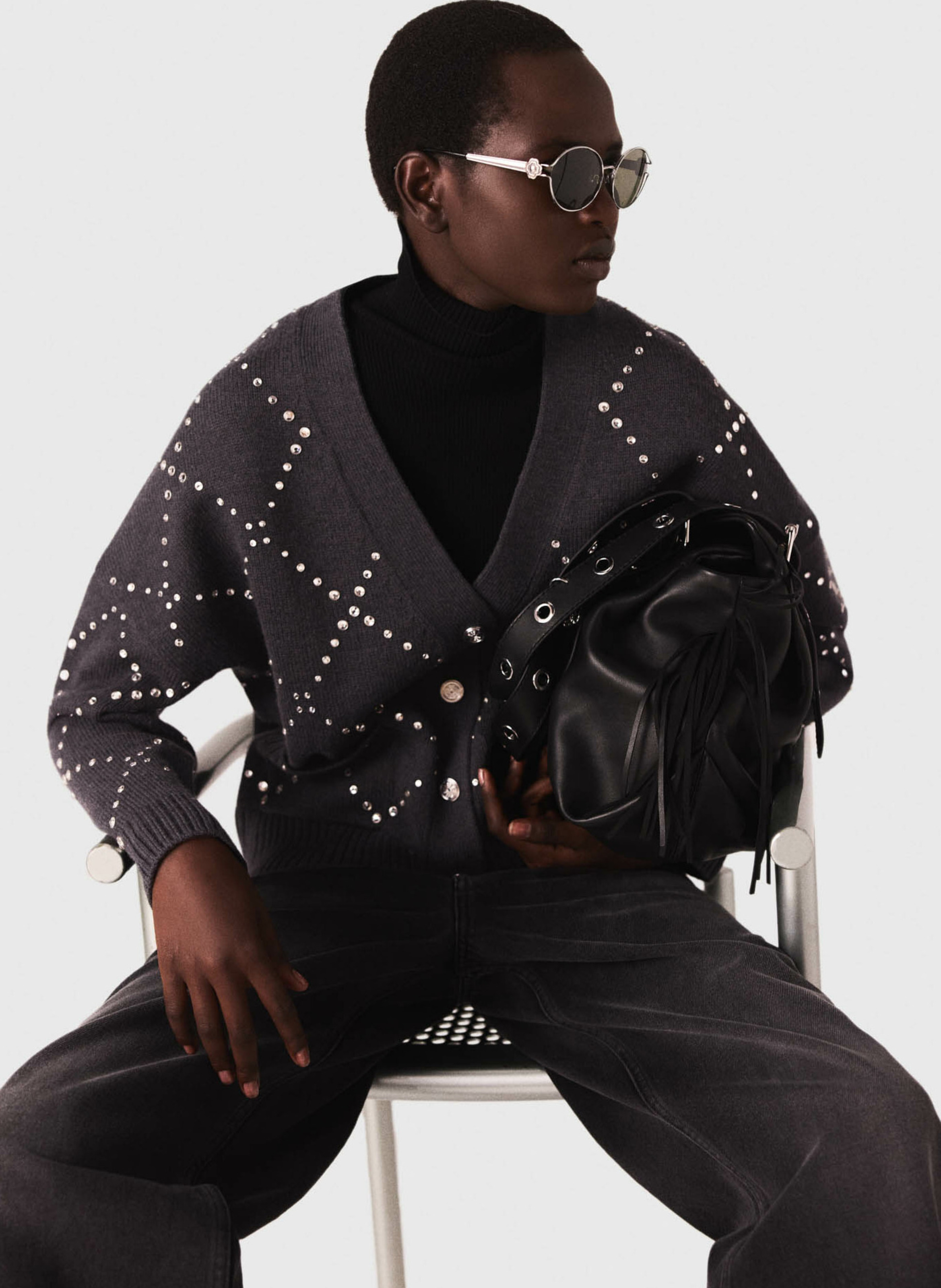 V-hals vest met strass MAJE Grijs