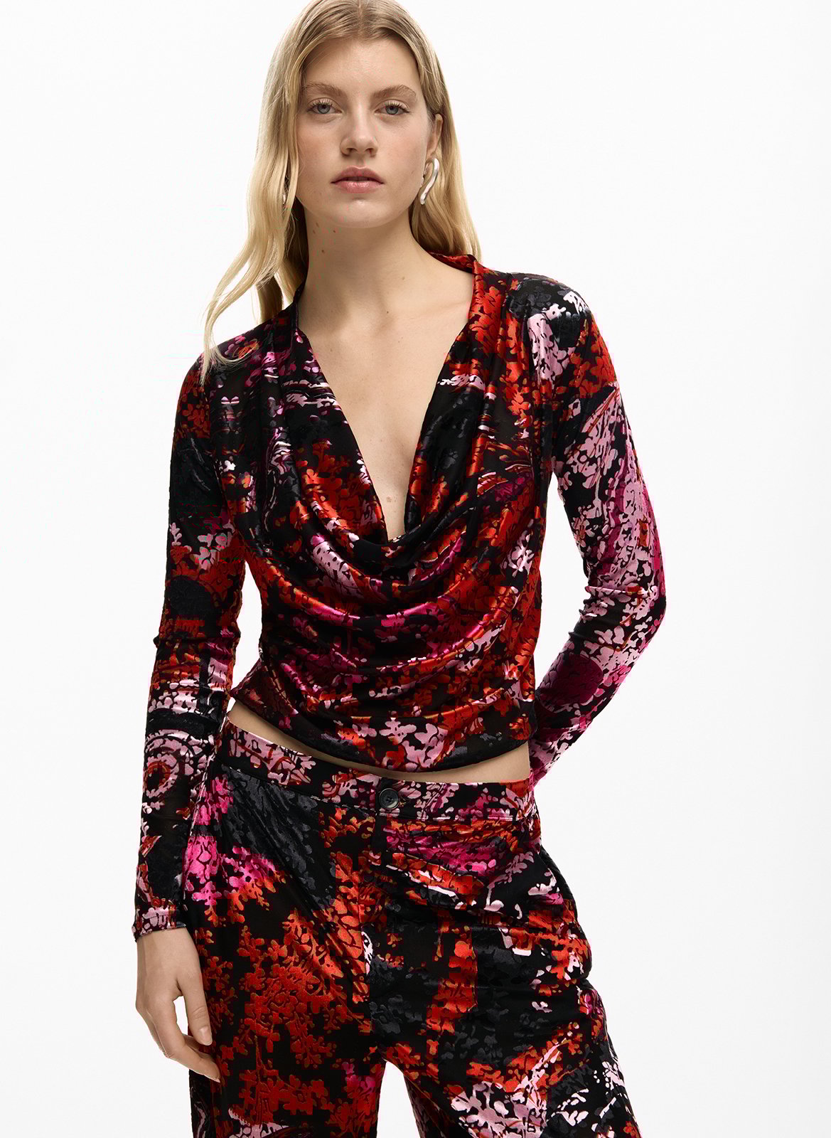 <p>Printed halterneck bikini top</p> DESIGUAL Black