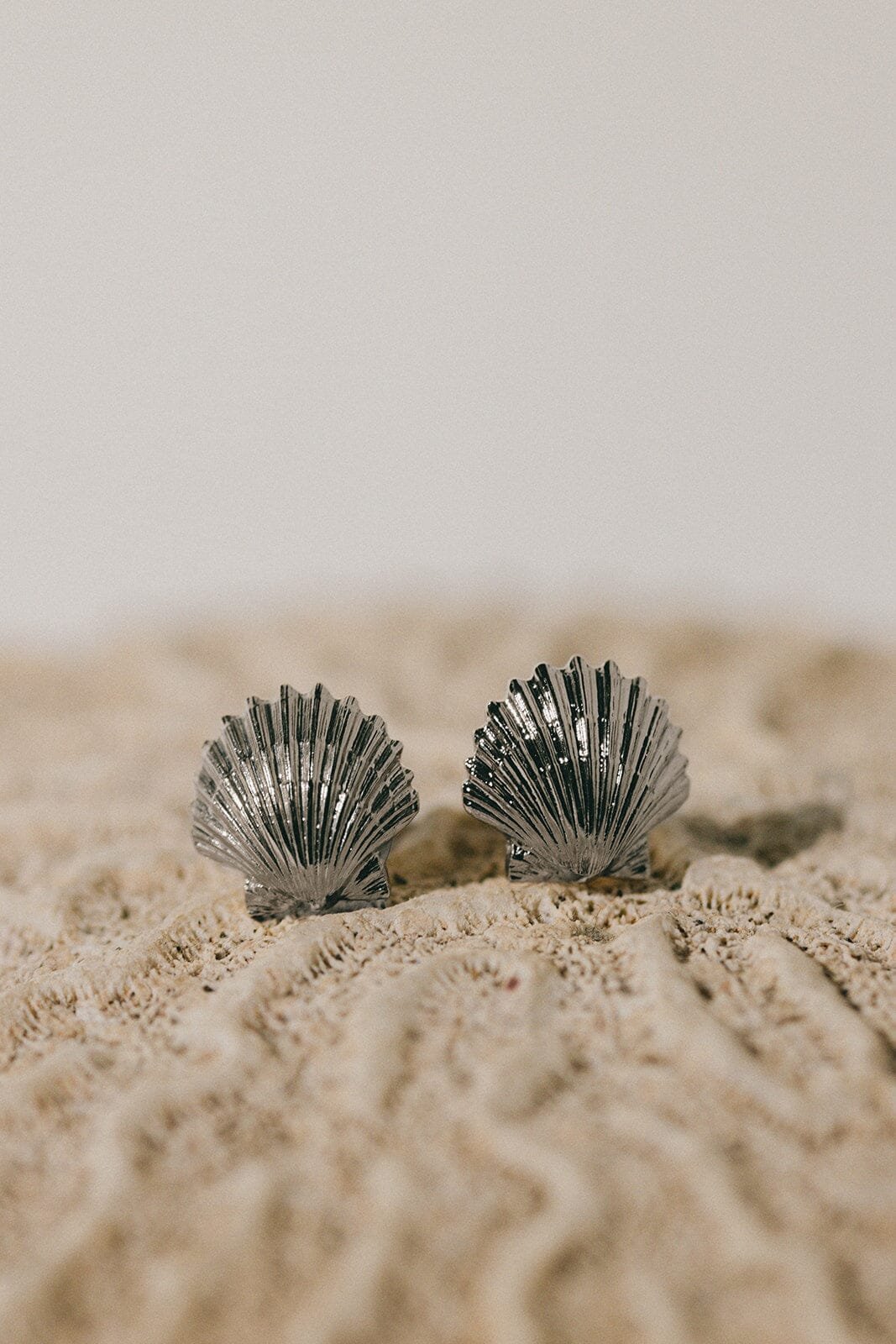 Shells stud earrings in gold-plated 24K MONSIEUR SIMONE Silver
