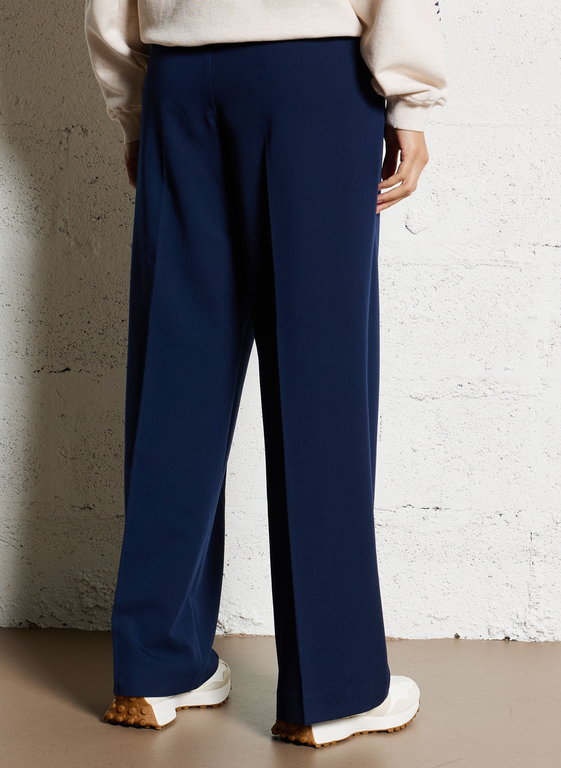 Wijde pantalon met een pasvorm. FABIENNE CHAPOT Blauw