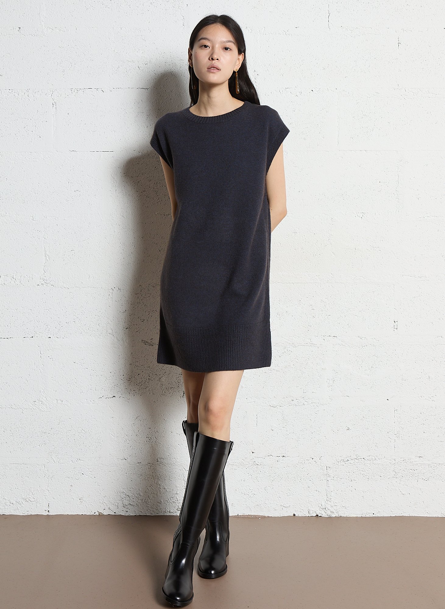 Short round-neck wool dress MAISON 123 Blue