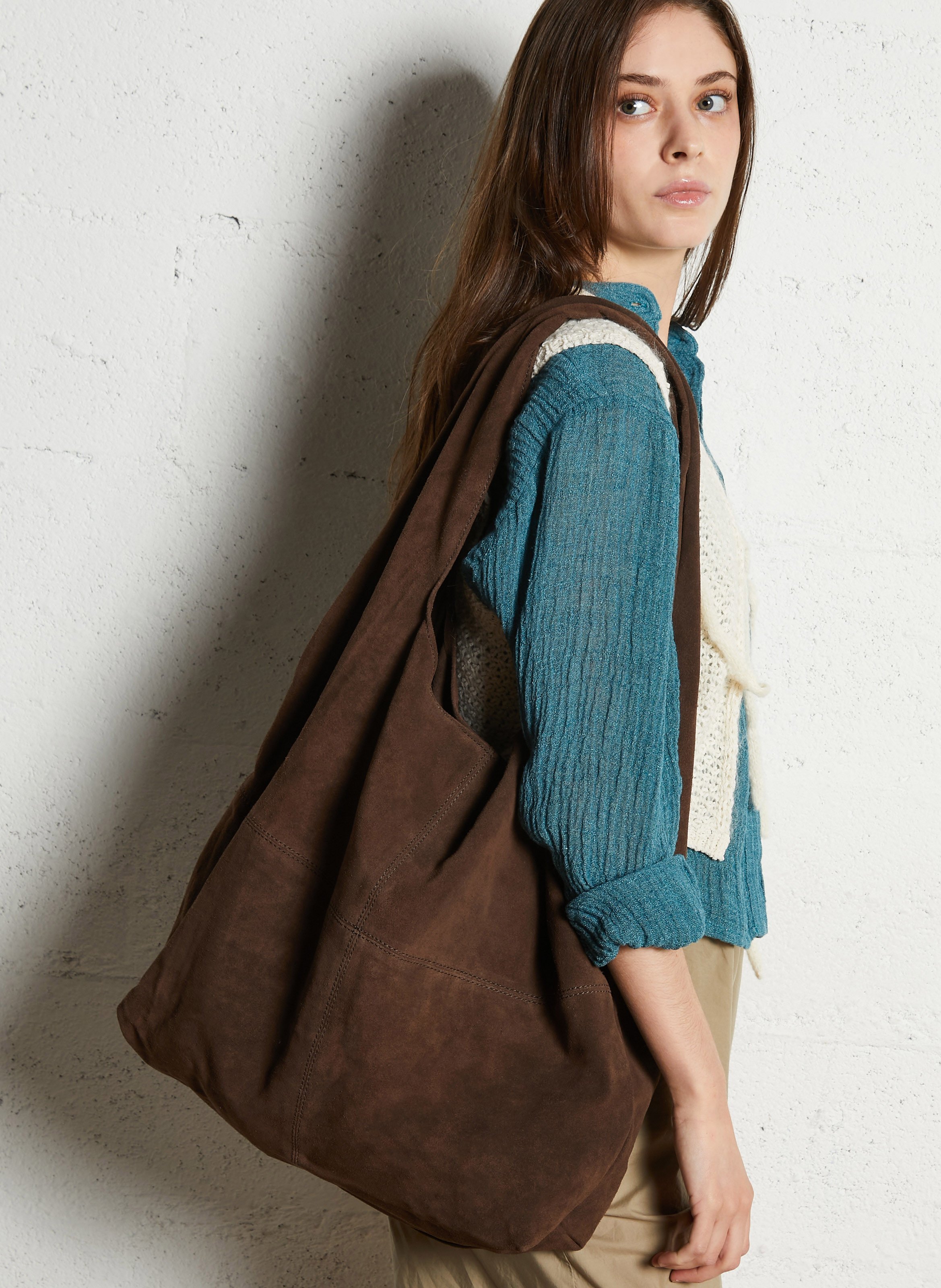 Geschnürte Beuteltasche aus strukturiertem Leder Braun