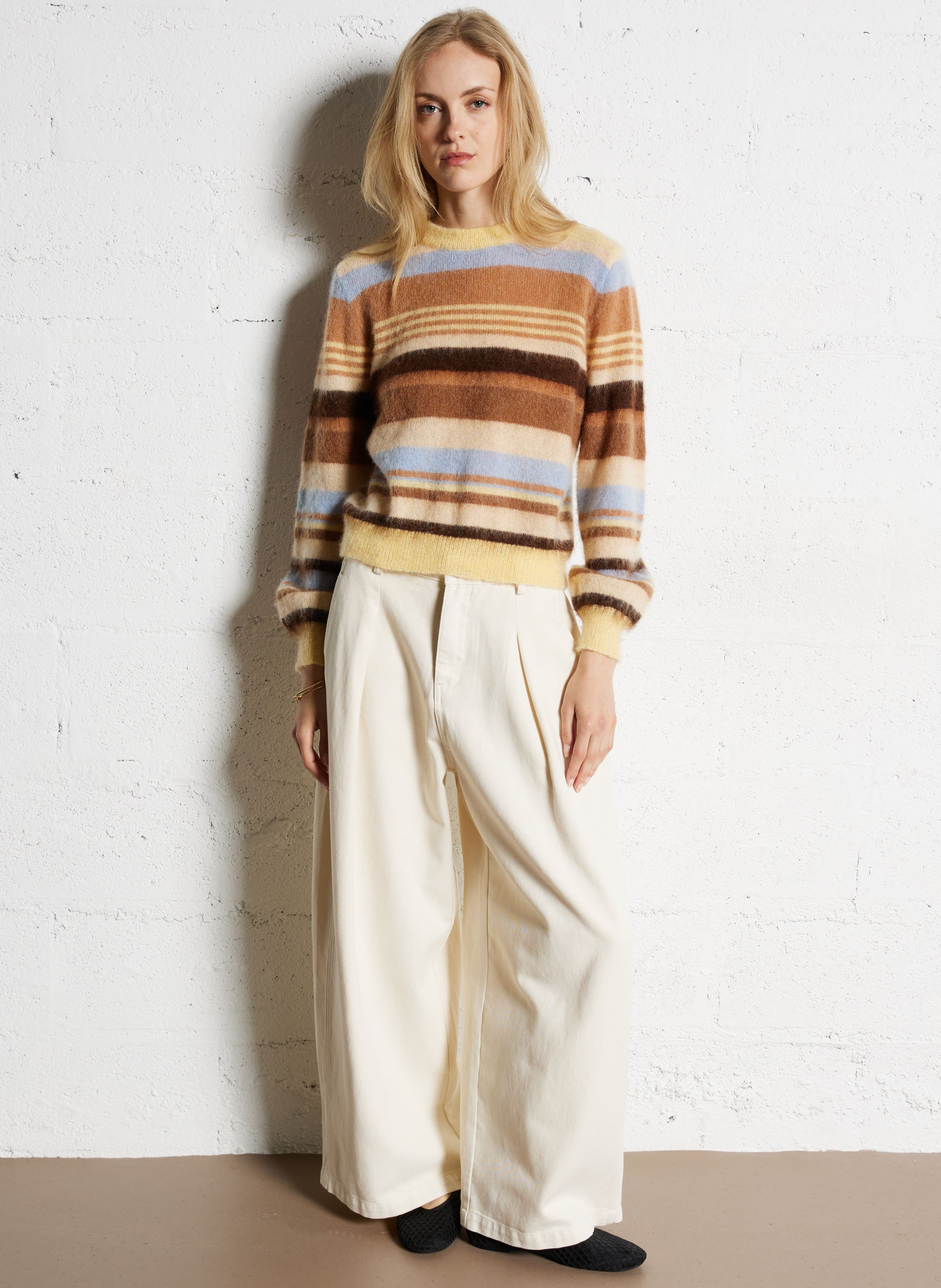 Gerader Rundhalspullover aus gestreiftem Mohair-Mix SUNCOO Beige