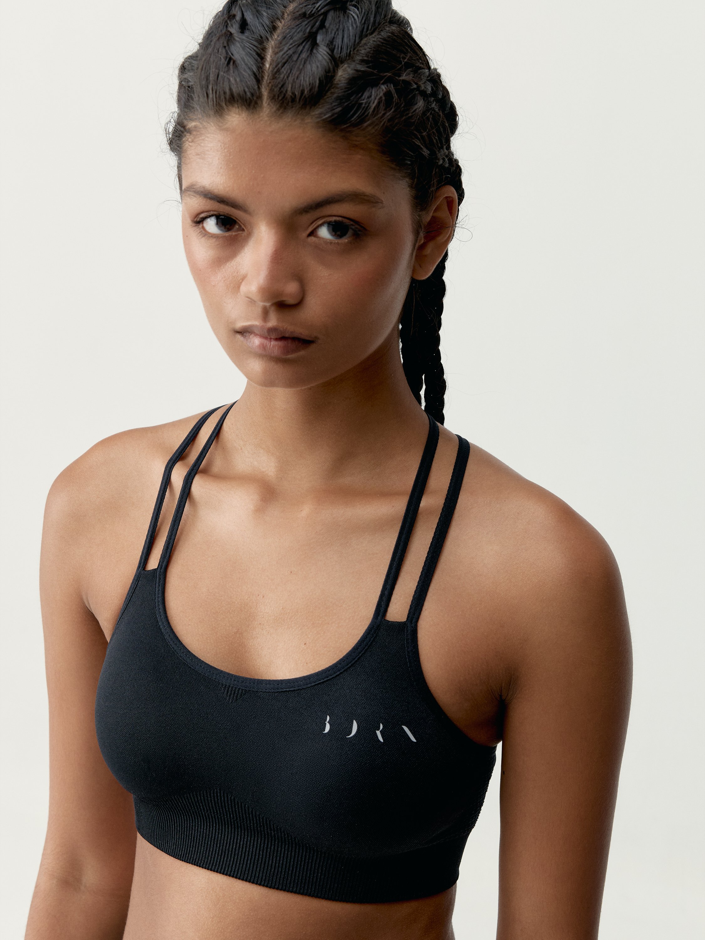 Seamless medium support sports bra BORN LIVING YOGA