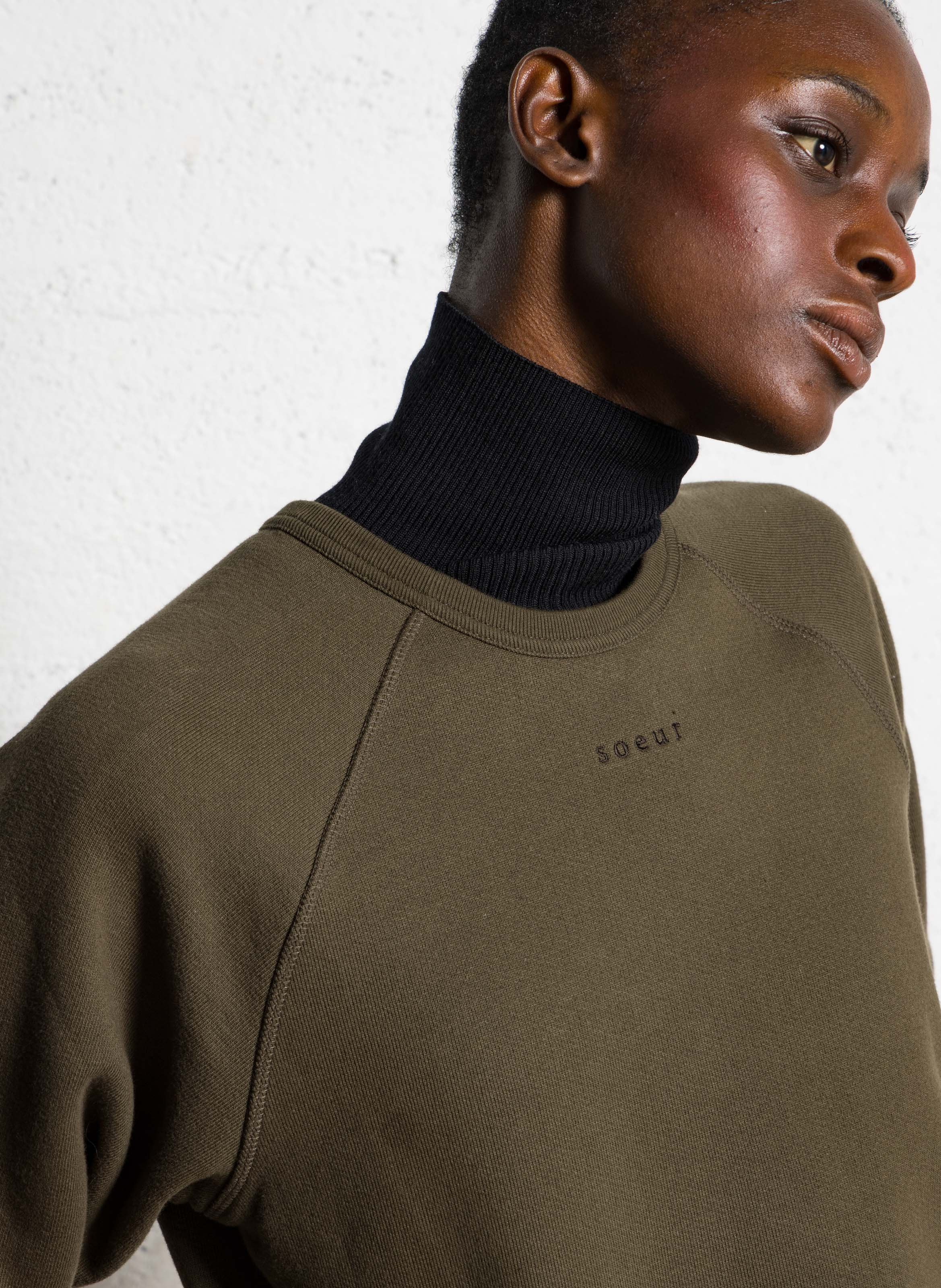Sweat droit en coton bio SOEUR Kaki