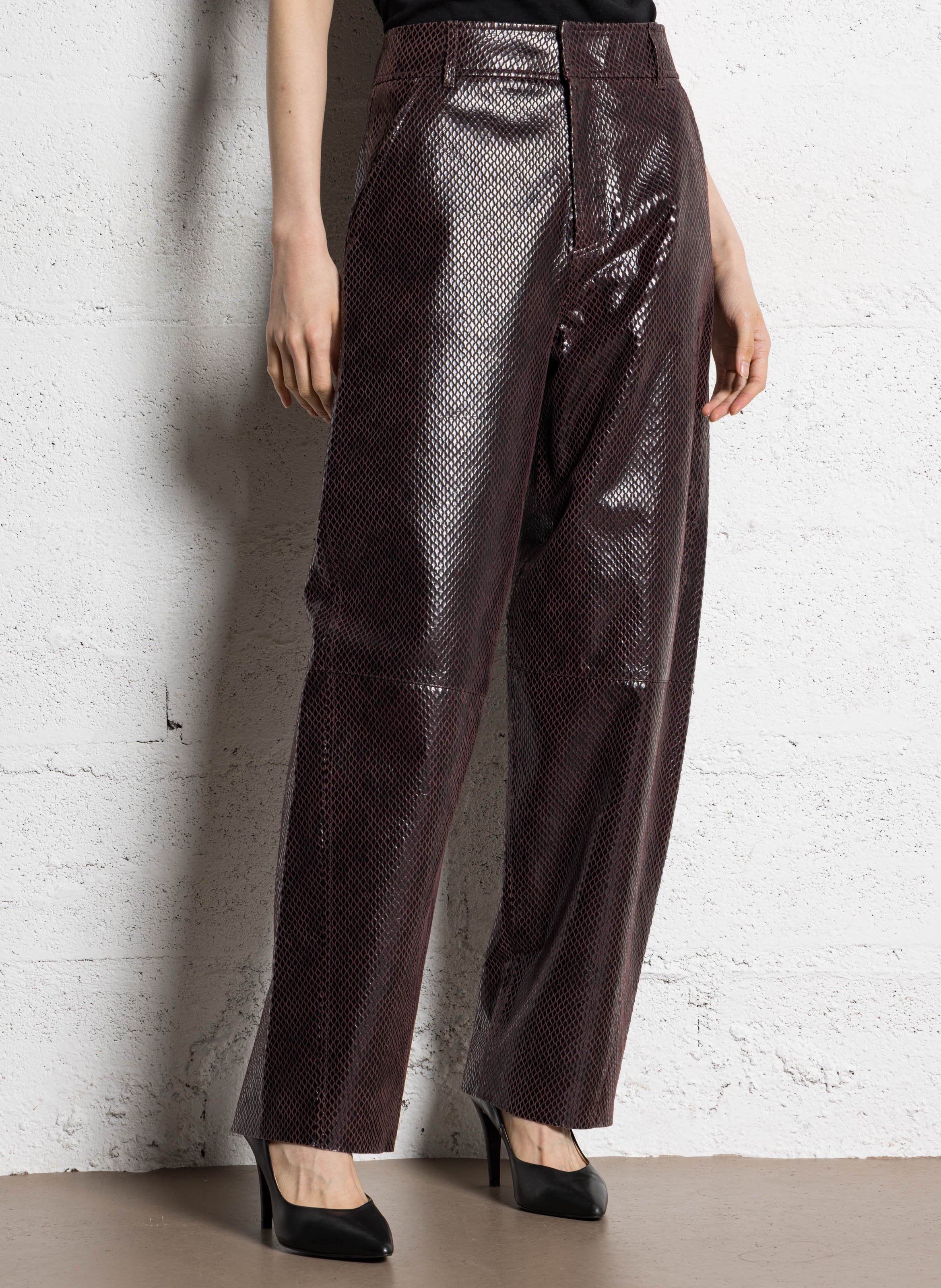 Rechte leren broek met reliëf IKKS Violet