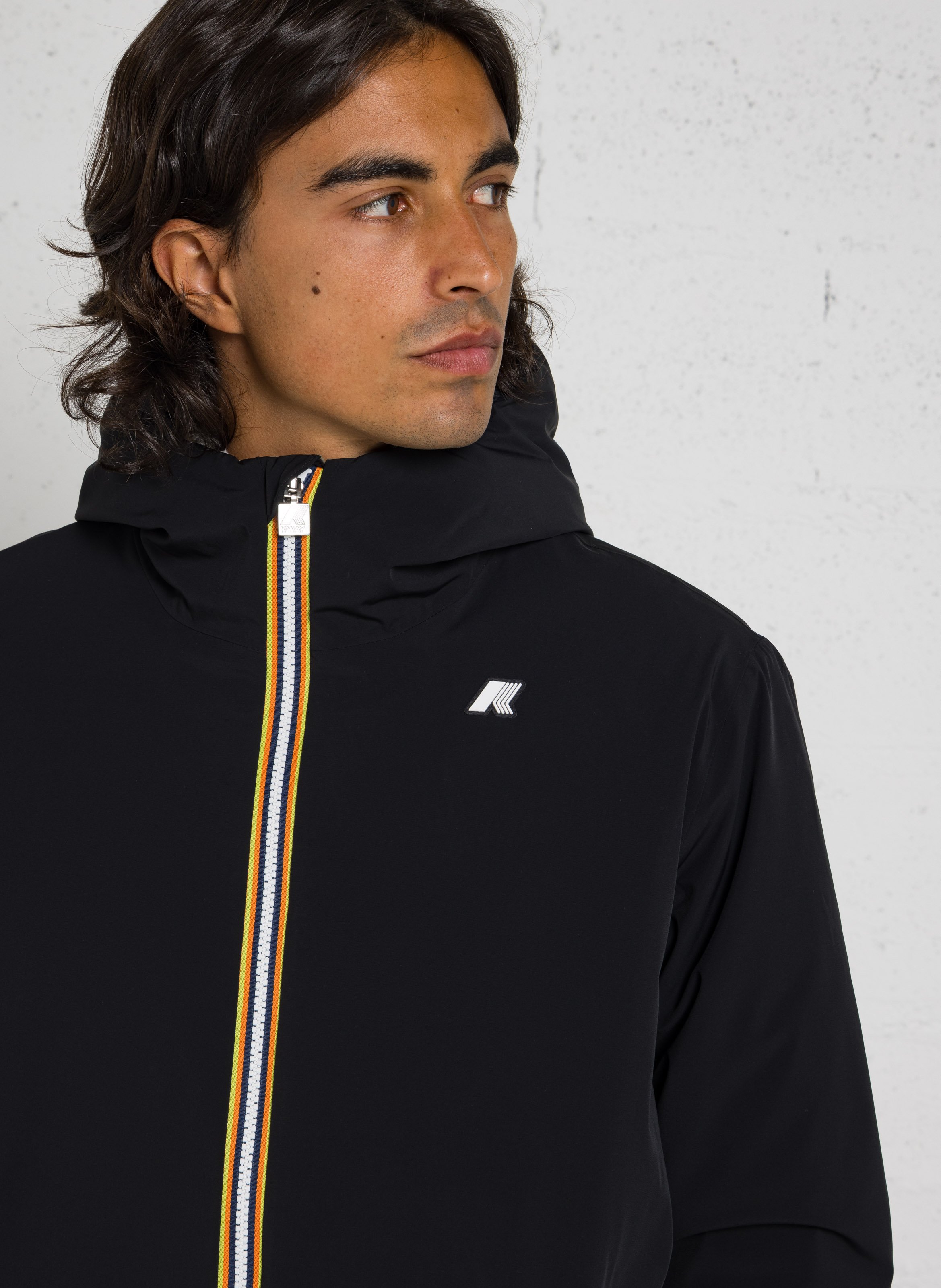 Gerade geschnittene Jacke mit Kapuze K-WAY Schwarz