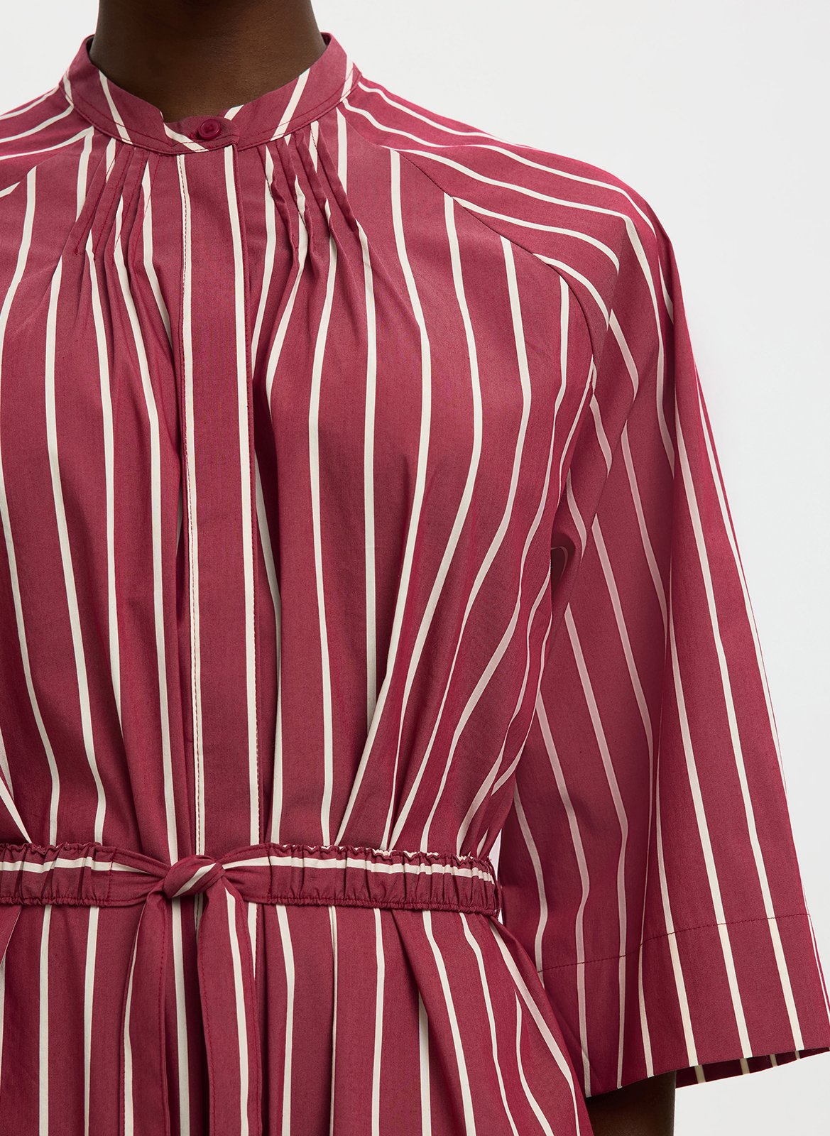 Rechte jurk met klassieke kraag van biokatoenmix met strepen SELECTED Rood