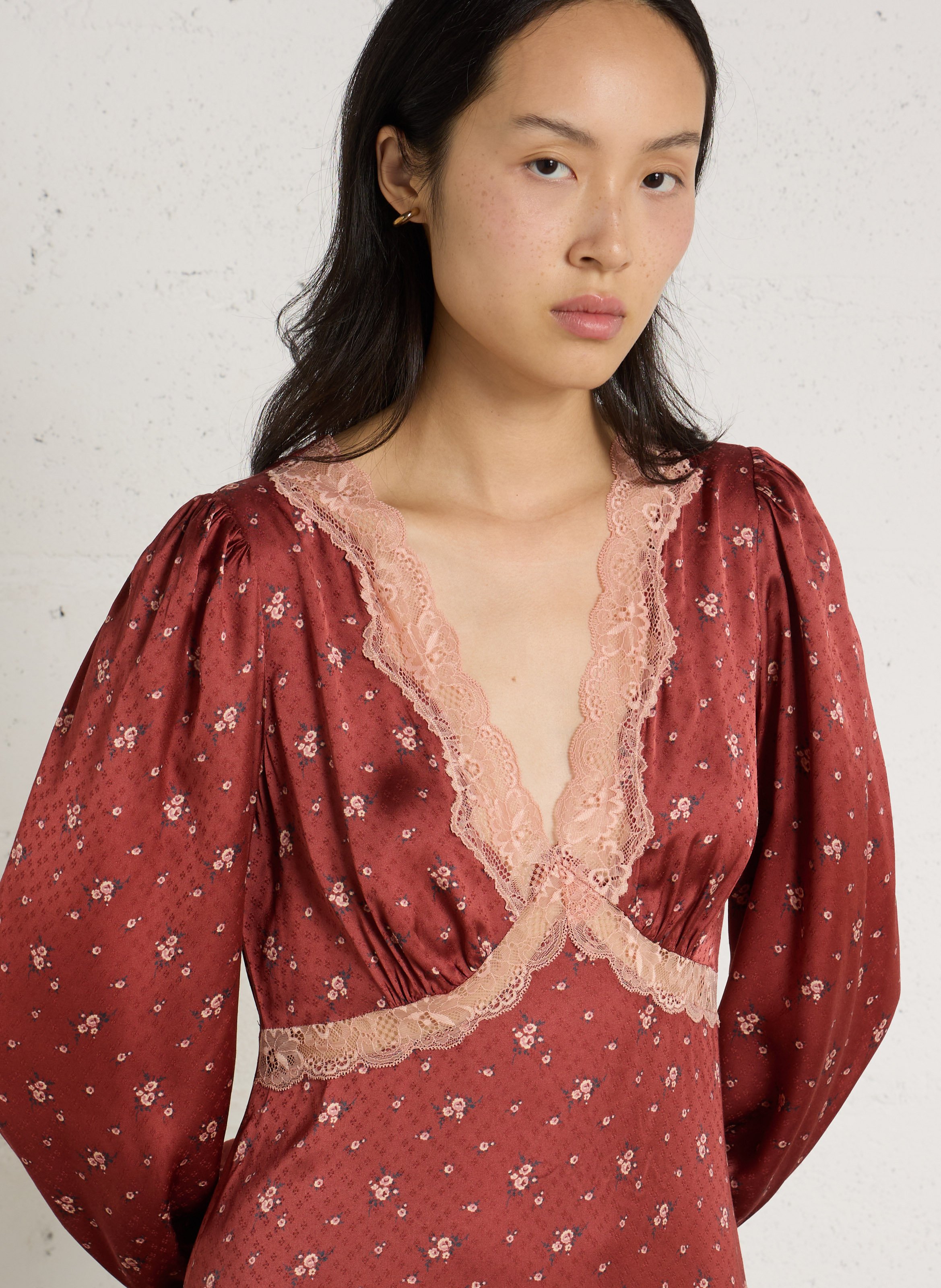 Robe longue fluide cintrée col en dentelle PETITE MENDIGOTE Orange