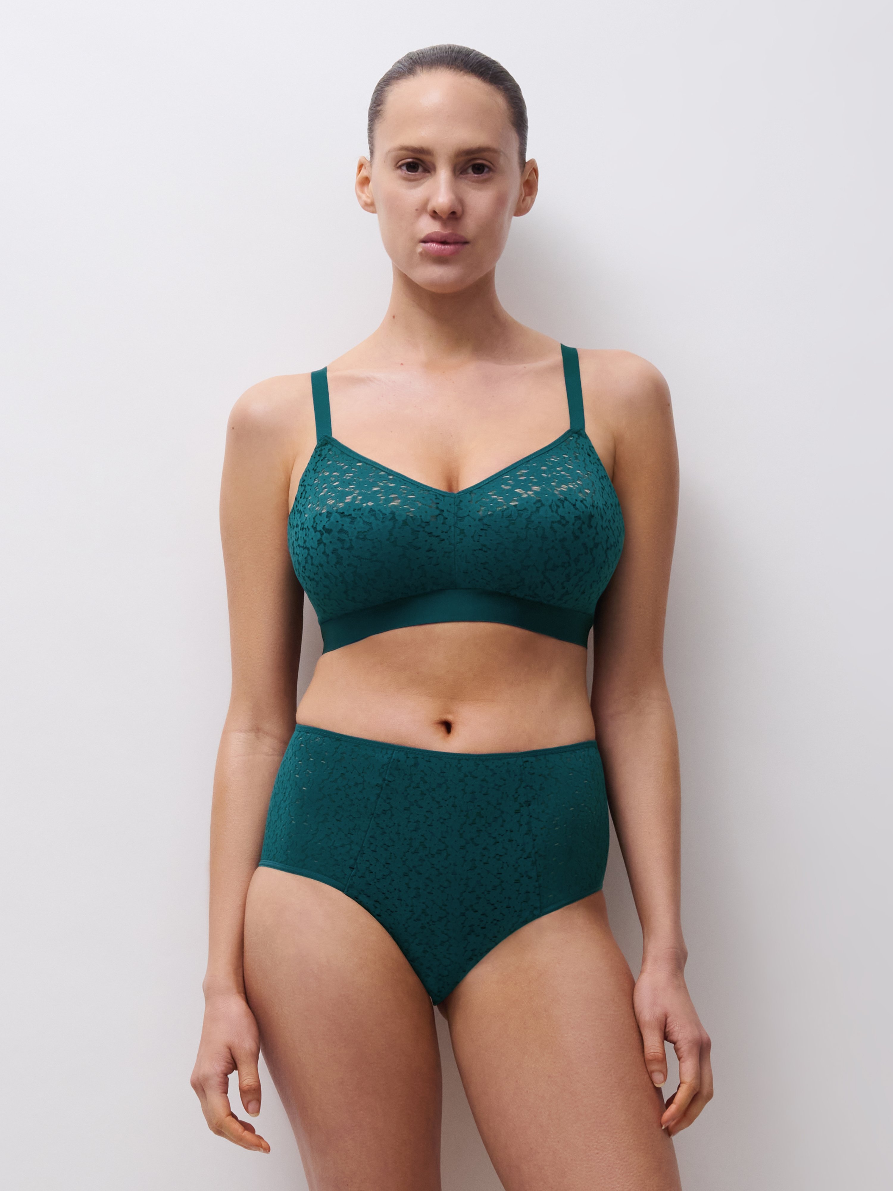 High-waisted lace panties CHANTELLE Green