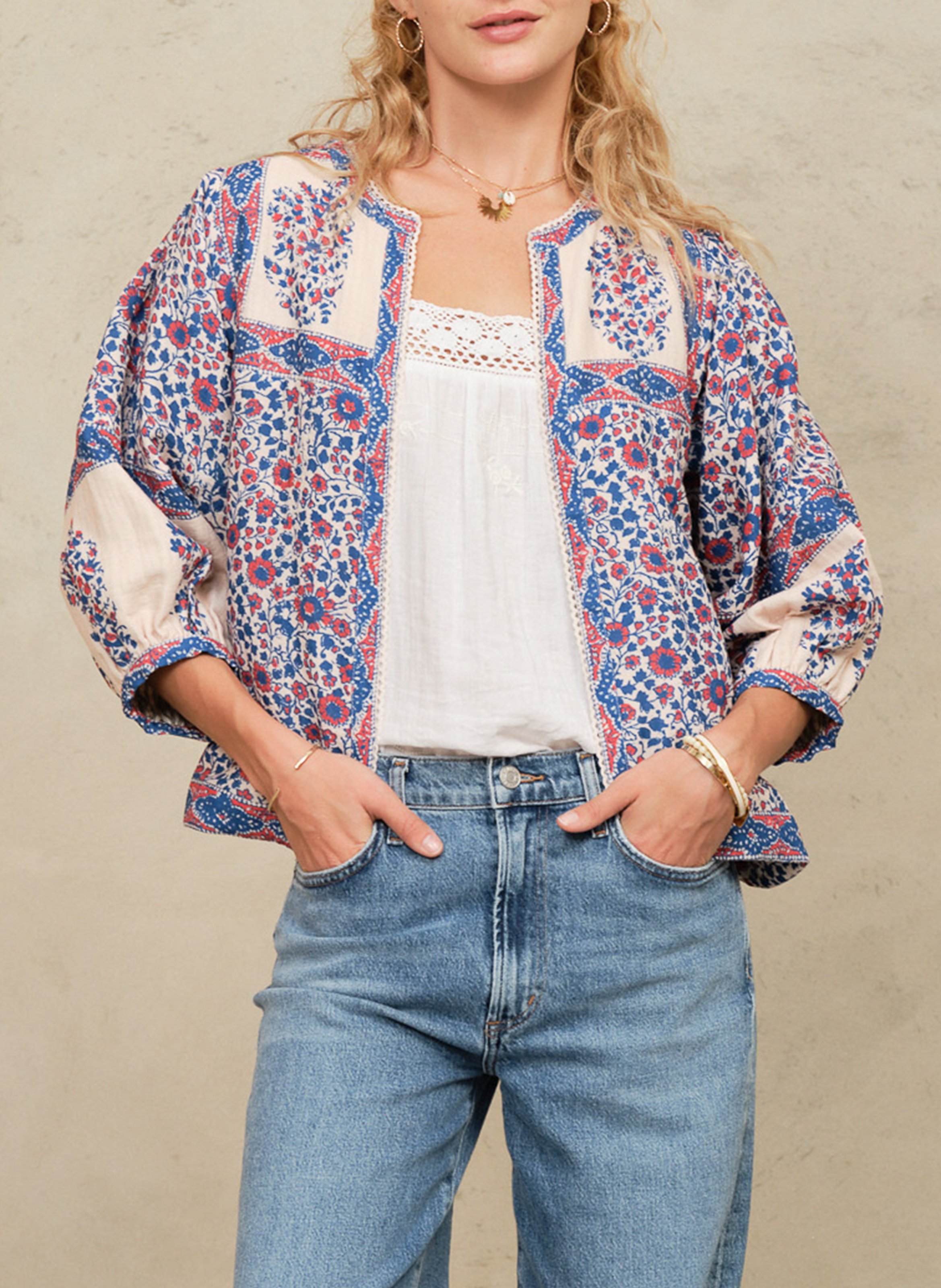 Recht katoenen jasje met ronde hals en print M.A.B.E Blauw