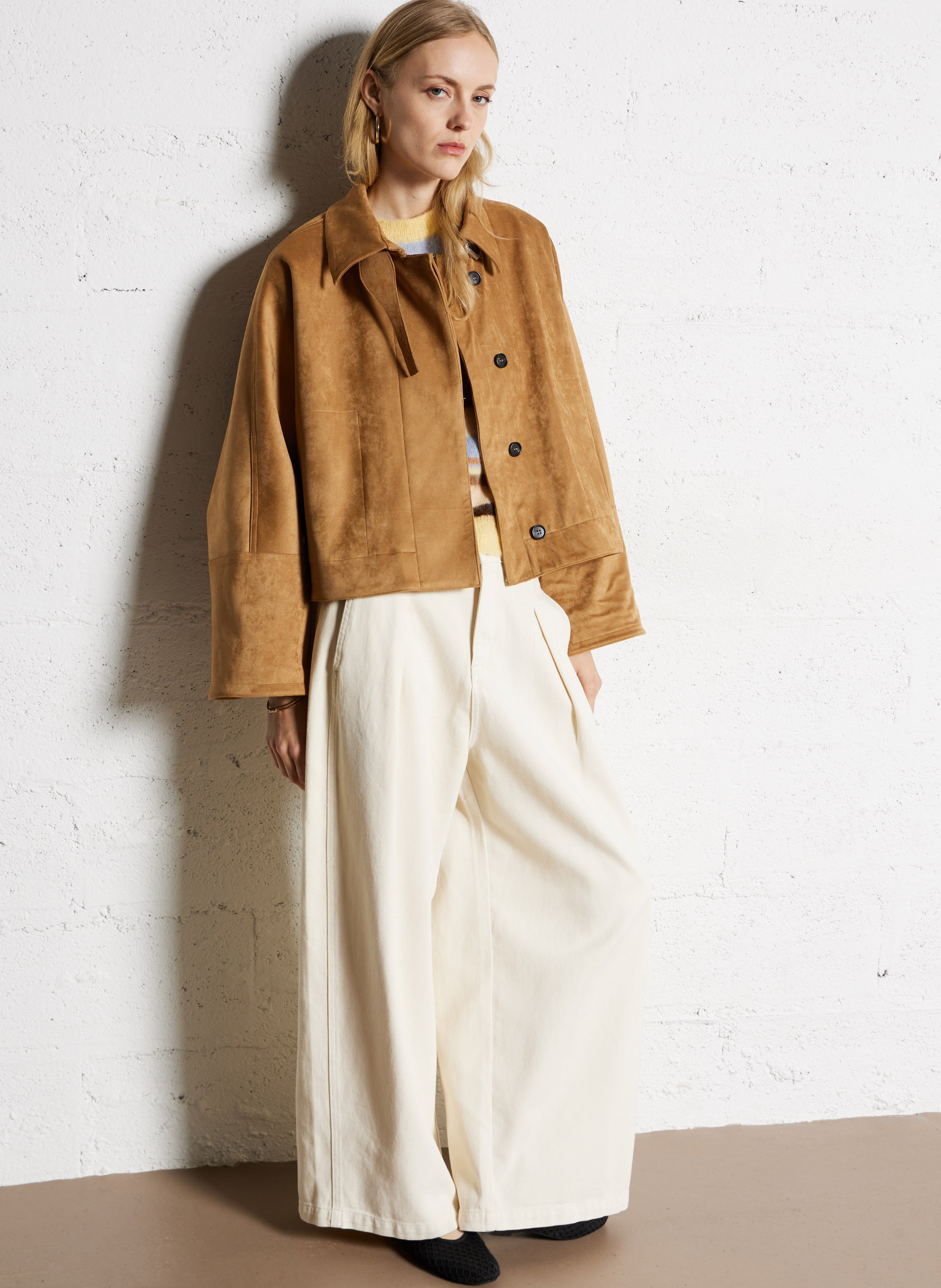 Veste courte large en suédine SUNCOO Beige