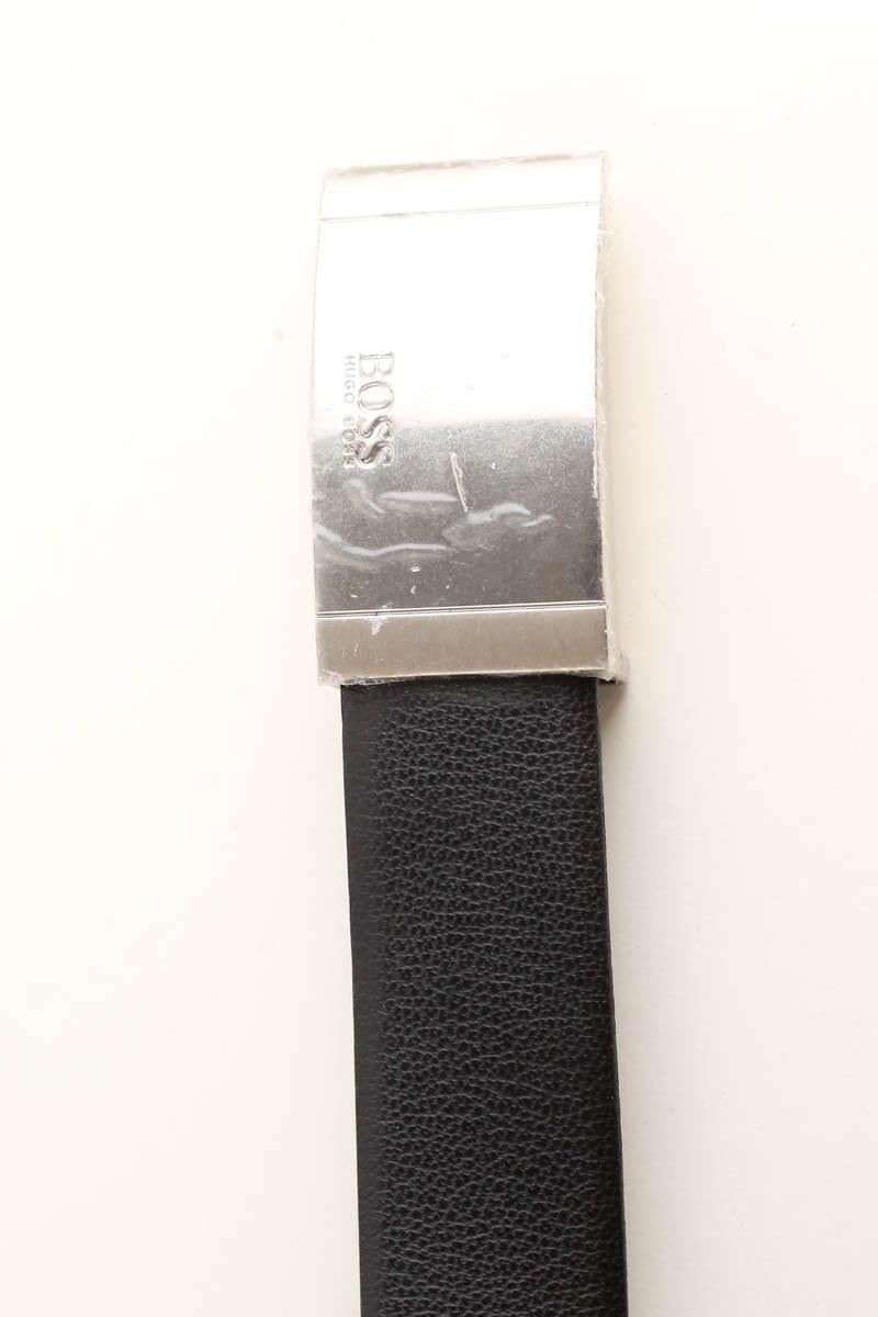 - Buckle closure. - Width: 3 cm.  BOSS - SECONDE MAIN Brown