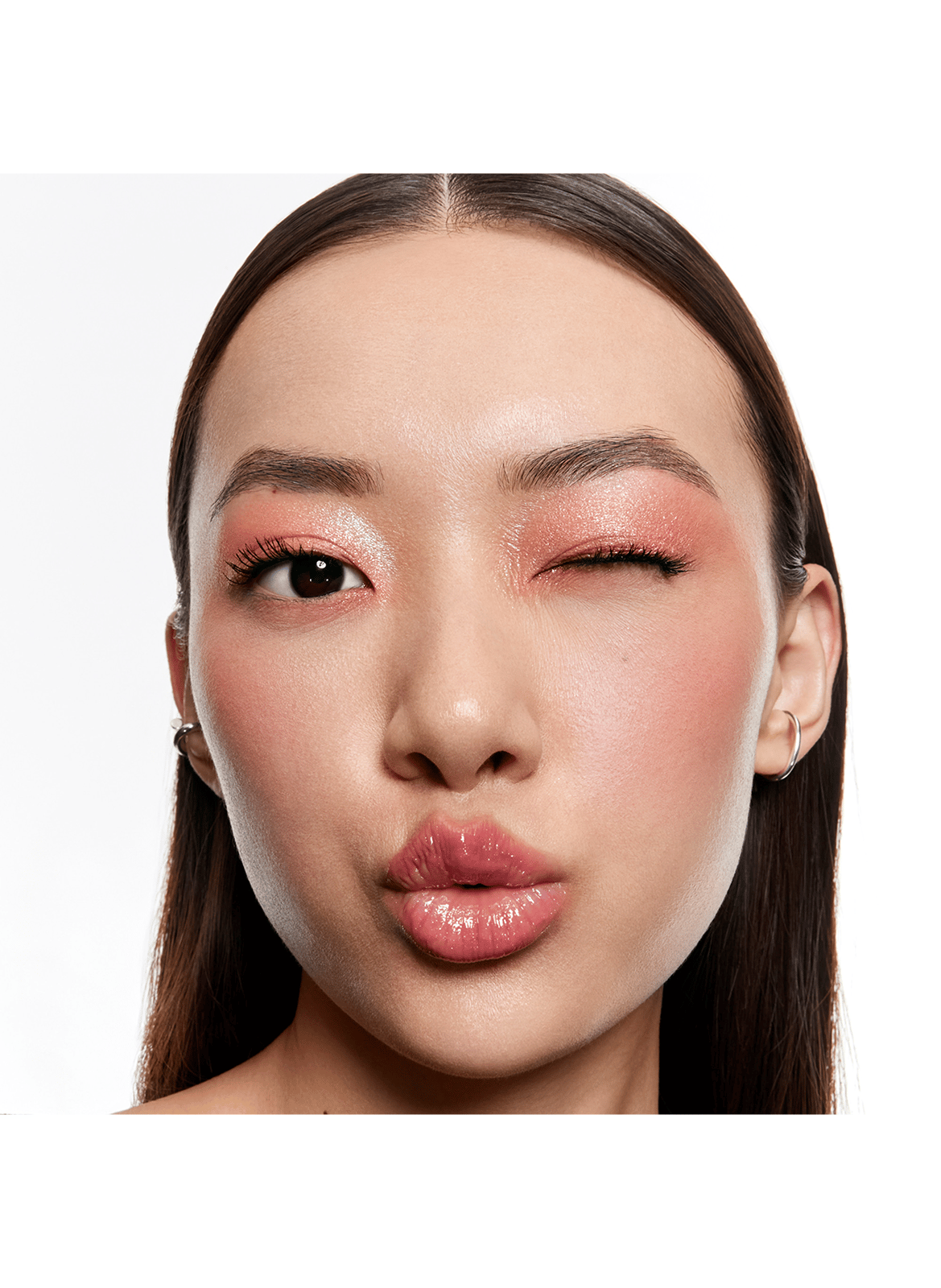 Color Design Eye Fard à paupières multidimensionnel ultra-pigmenté #e5ee90