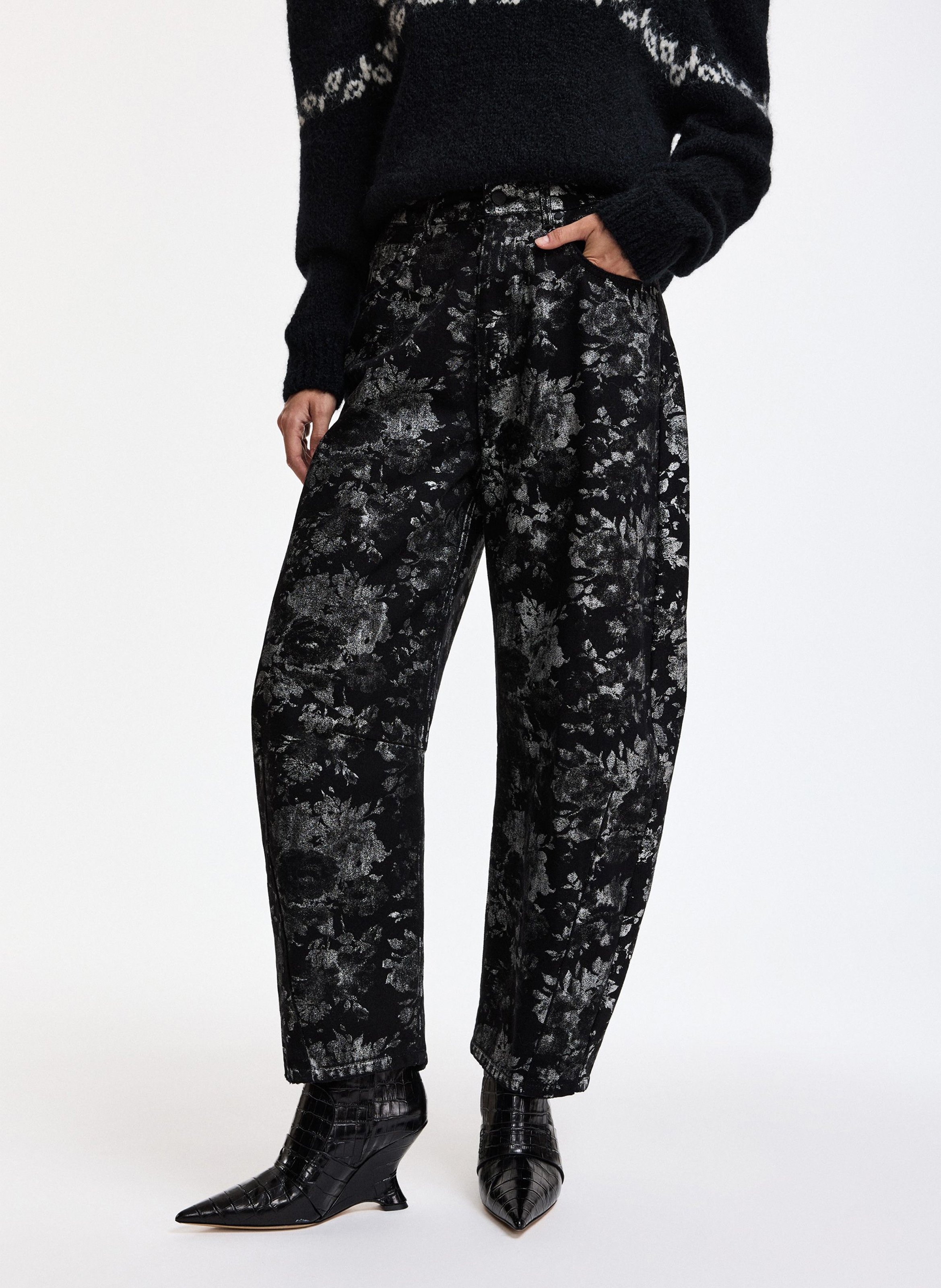 Bedruckte Barrel-Jeans mit hohem Bund ESSENTIEL ANTWERP Schwarz