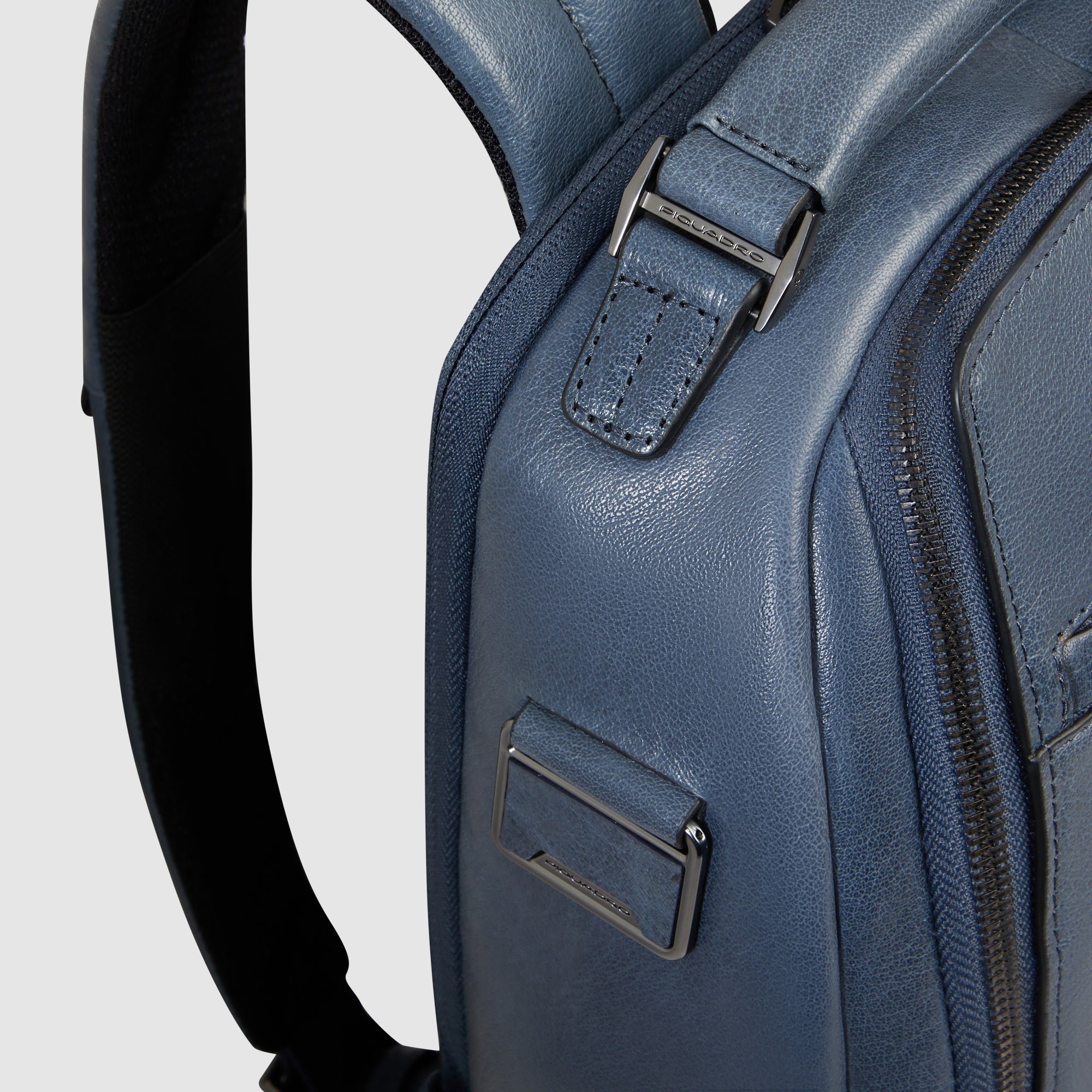 Personalized 13" laptop backpack for men PIQUADRO Grey