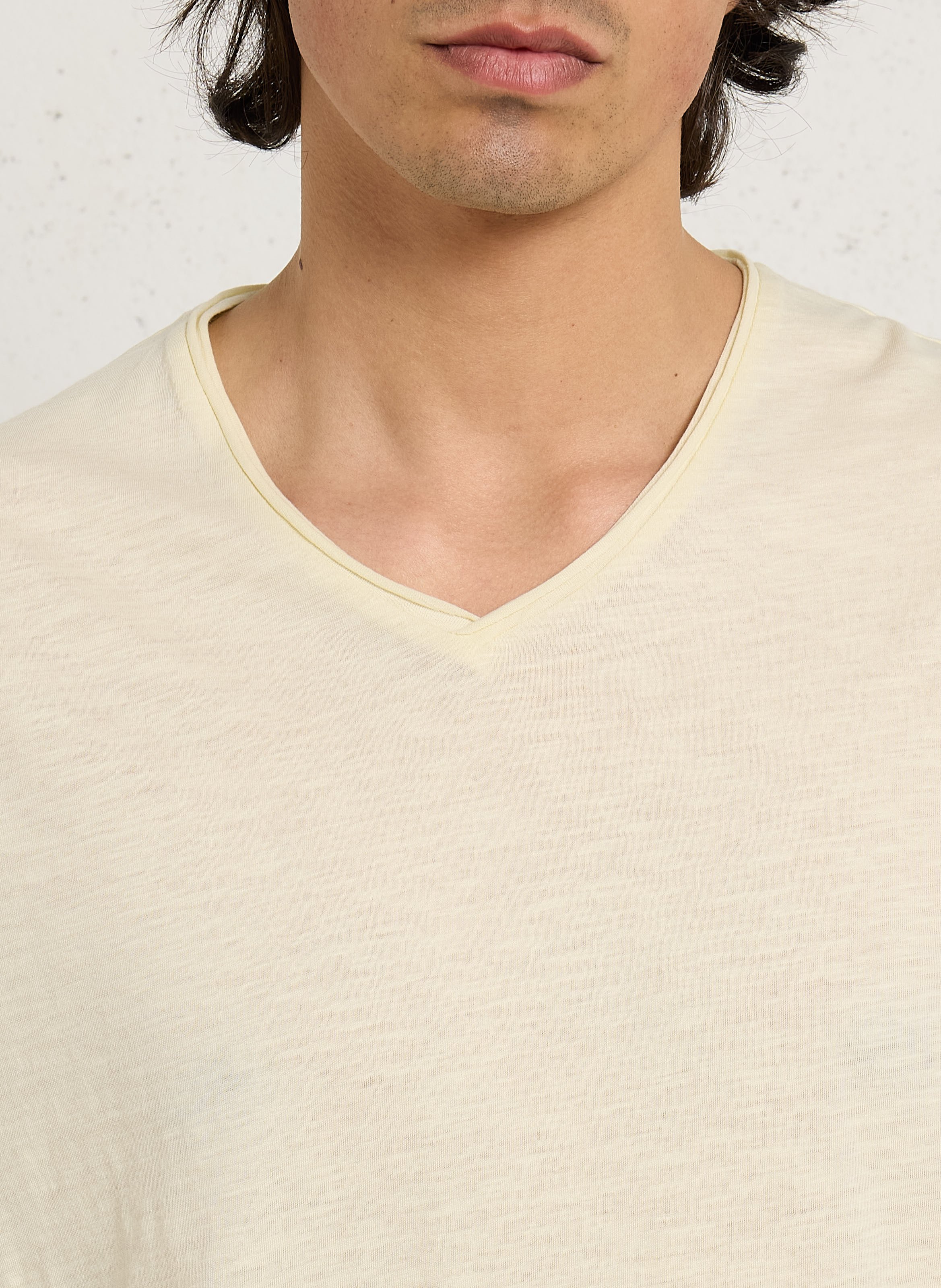 Gerade geschnittenes Baumwoll-T-Shirt mit V-Ausschnitt IKKS Gelb
