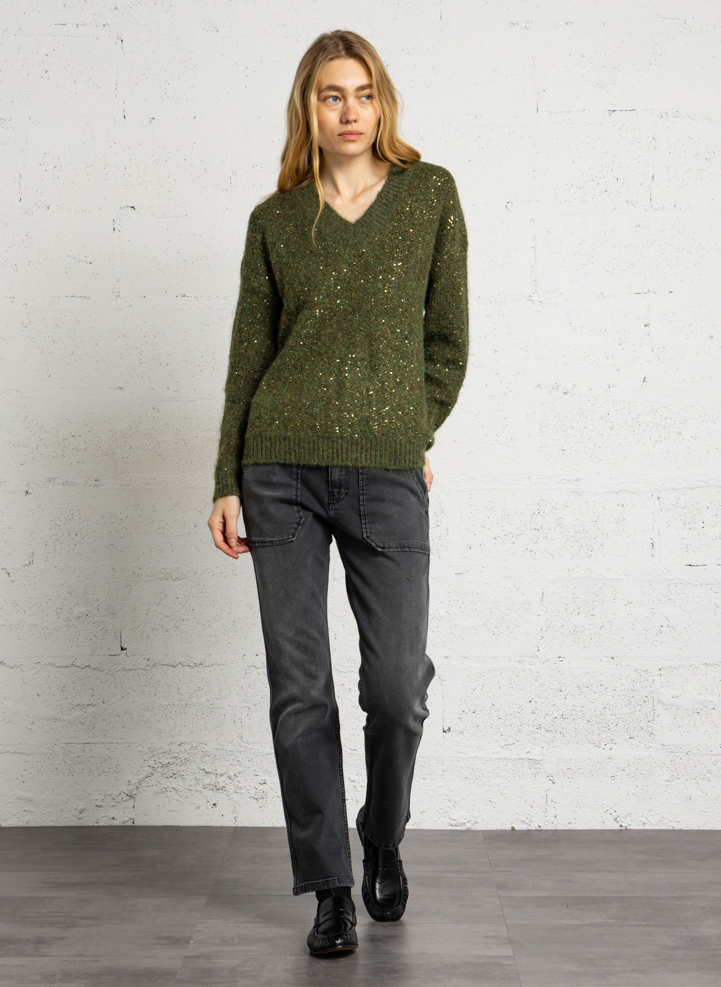 Paillettenpullover mit V-Ausschnitt LE TEMPS DES CERISES Grun