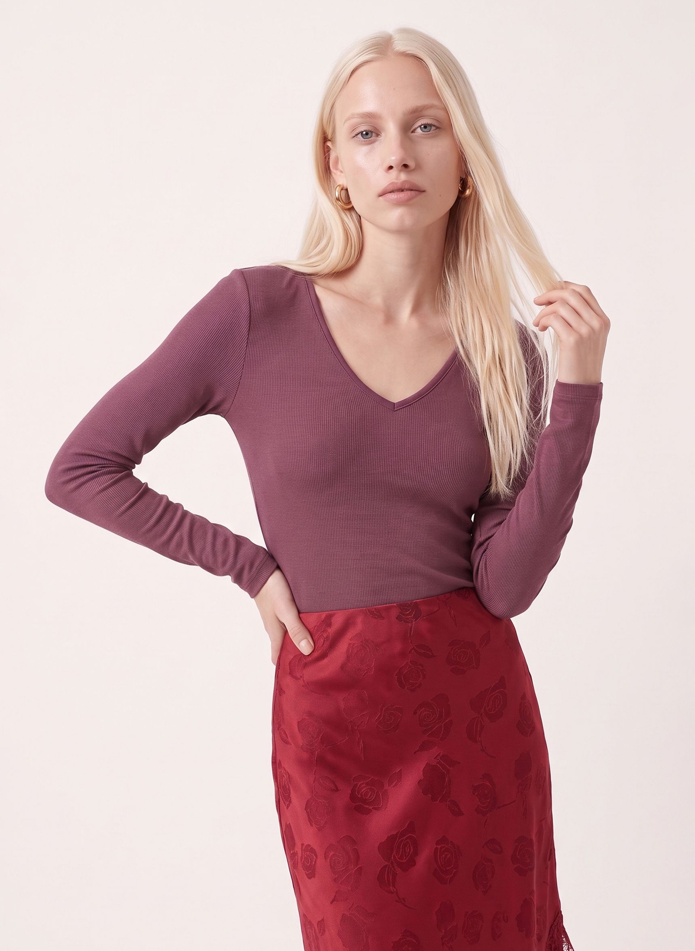 Plain V-neck T-shirt in cotton blend KOOKAI Plums