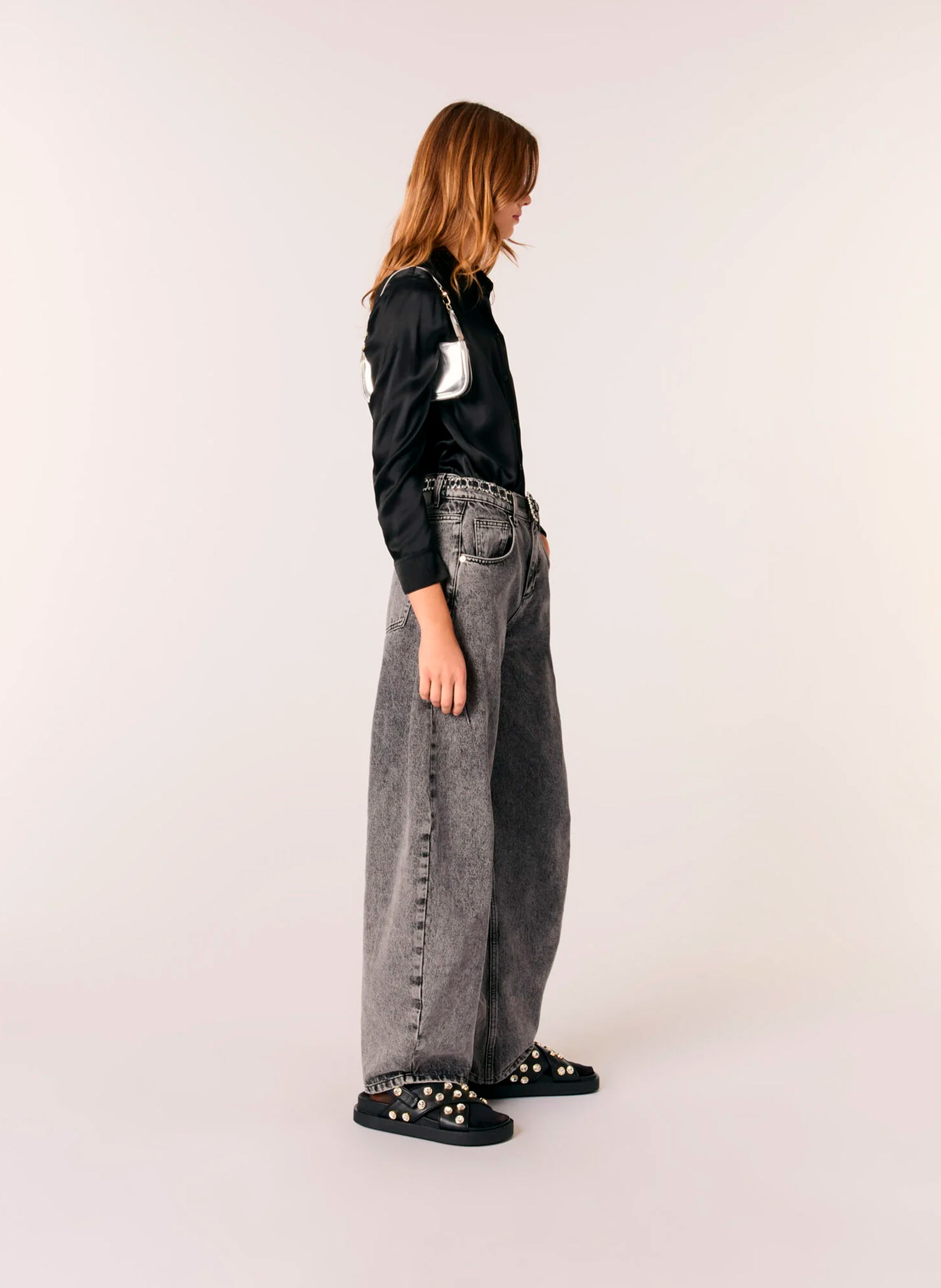 Straight-cut silk shirt with classic collar Black