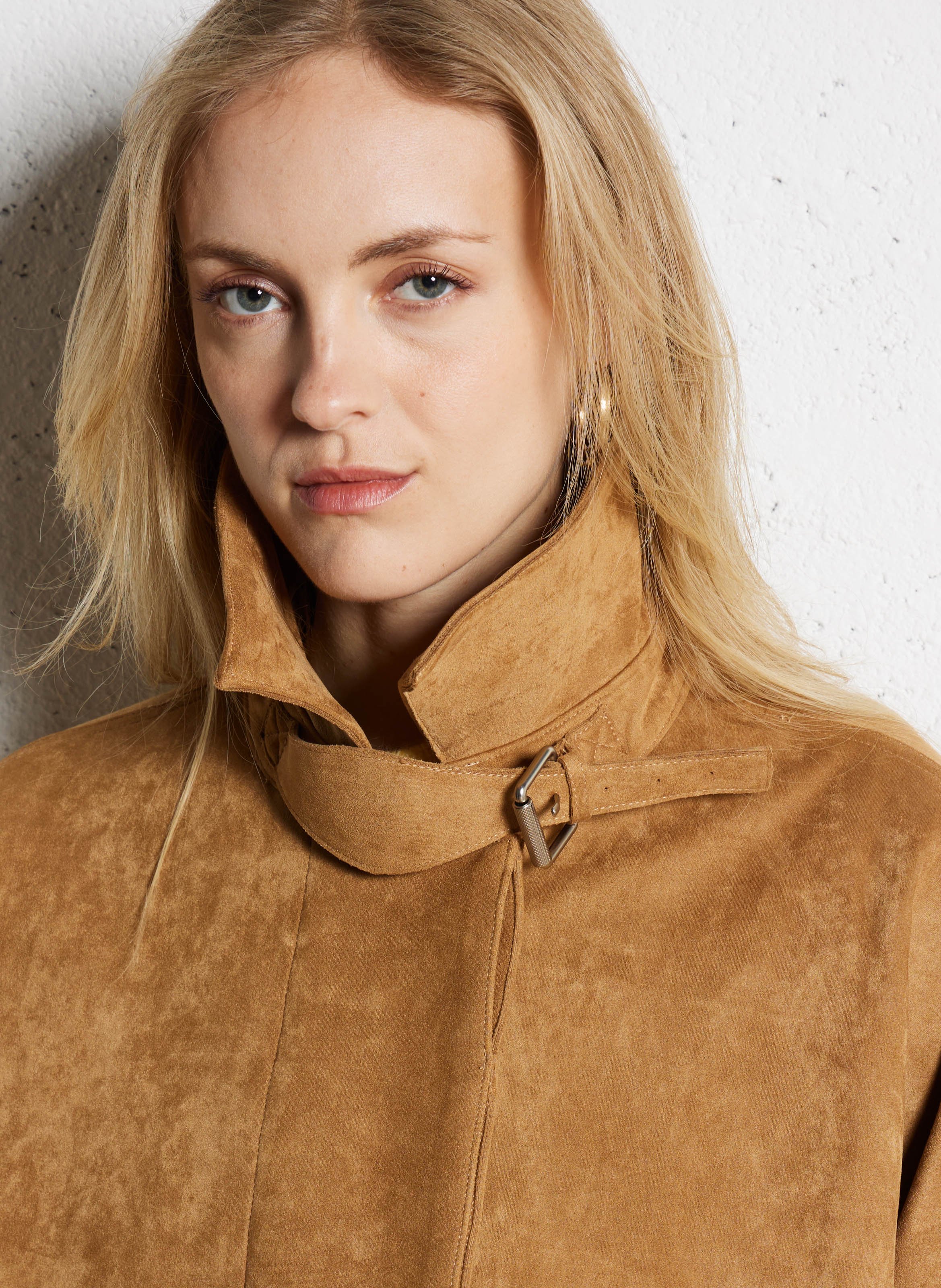 Veste courte large en suédine SUNCOO Beige