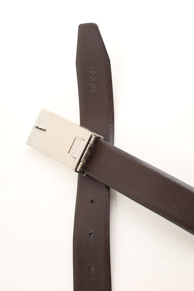 - Buckle closure. - Width: 3 cm.  BOSS - SECONDE MAIN Brown