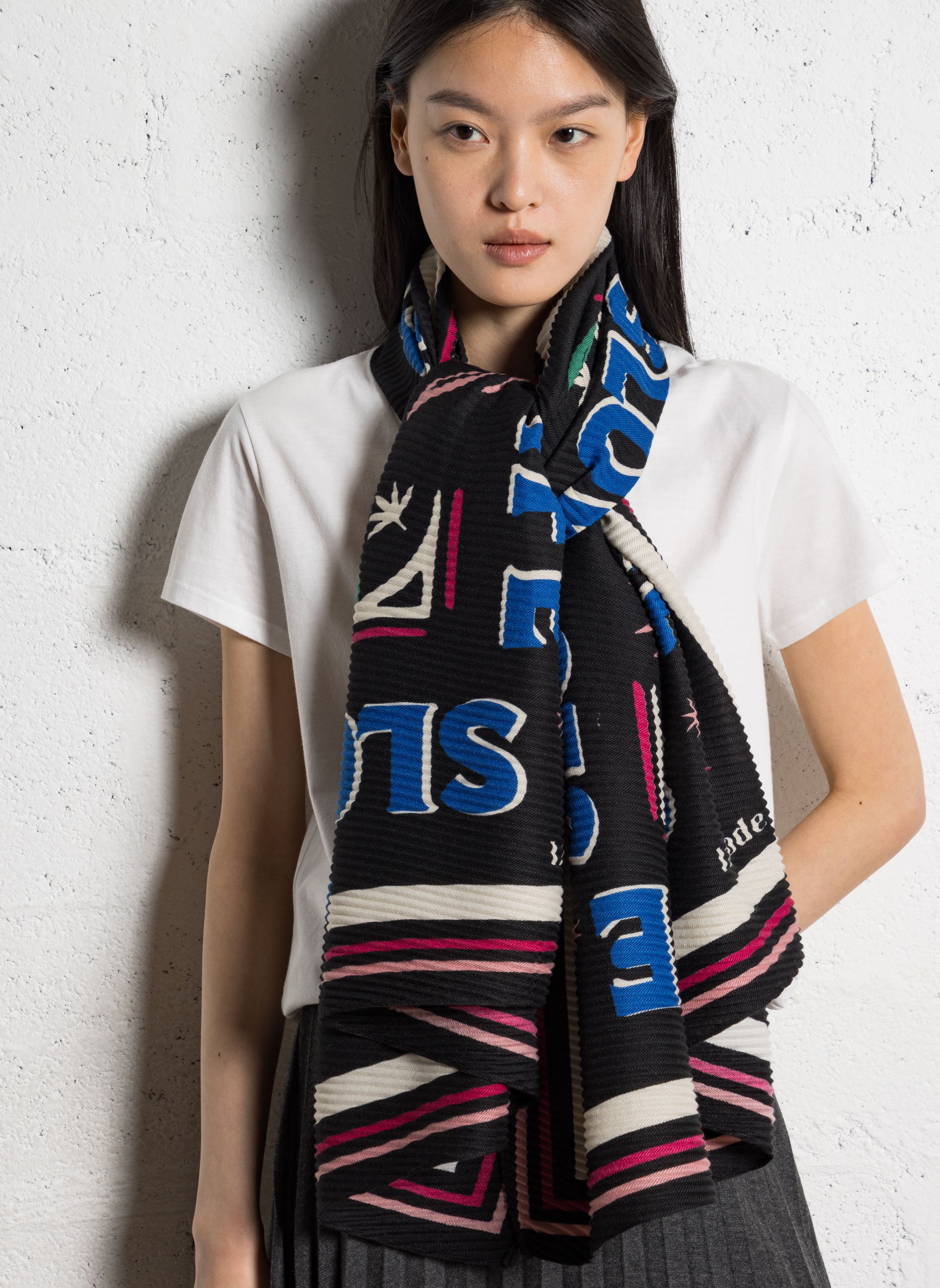 Foulard plissé à motifs I CODE Noir