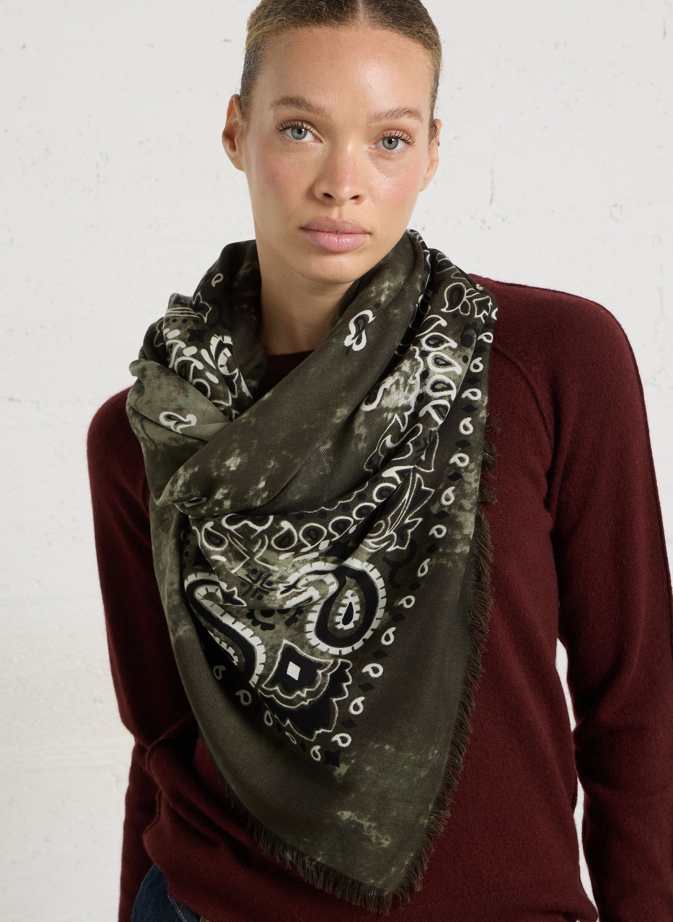 Printed wool scarf with fringes DESTIN Green