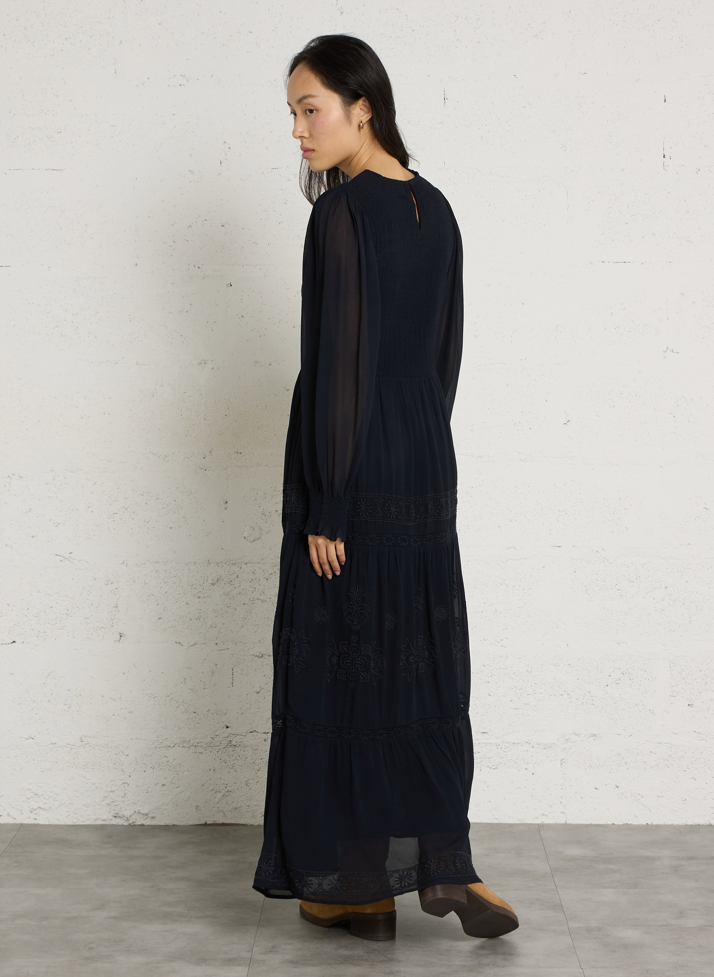 Gerade lange Kleid mit Stickdetails MAISON HOTEL Blau