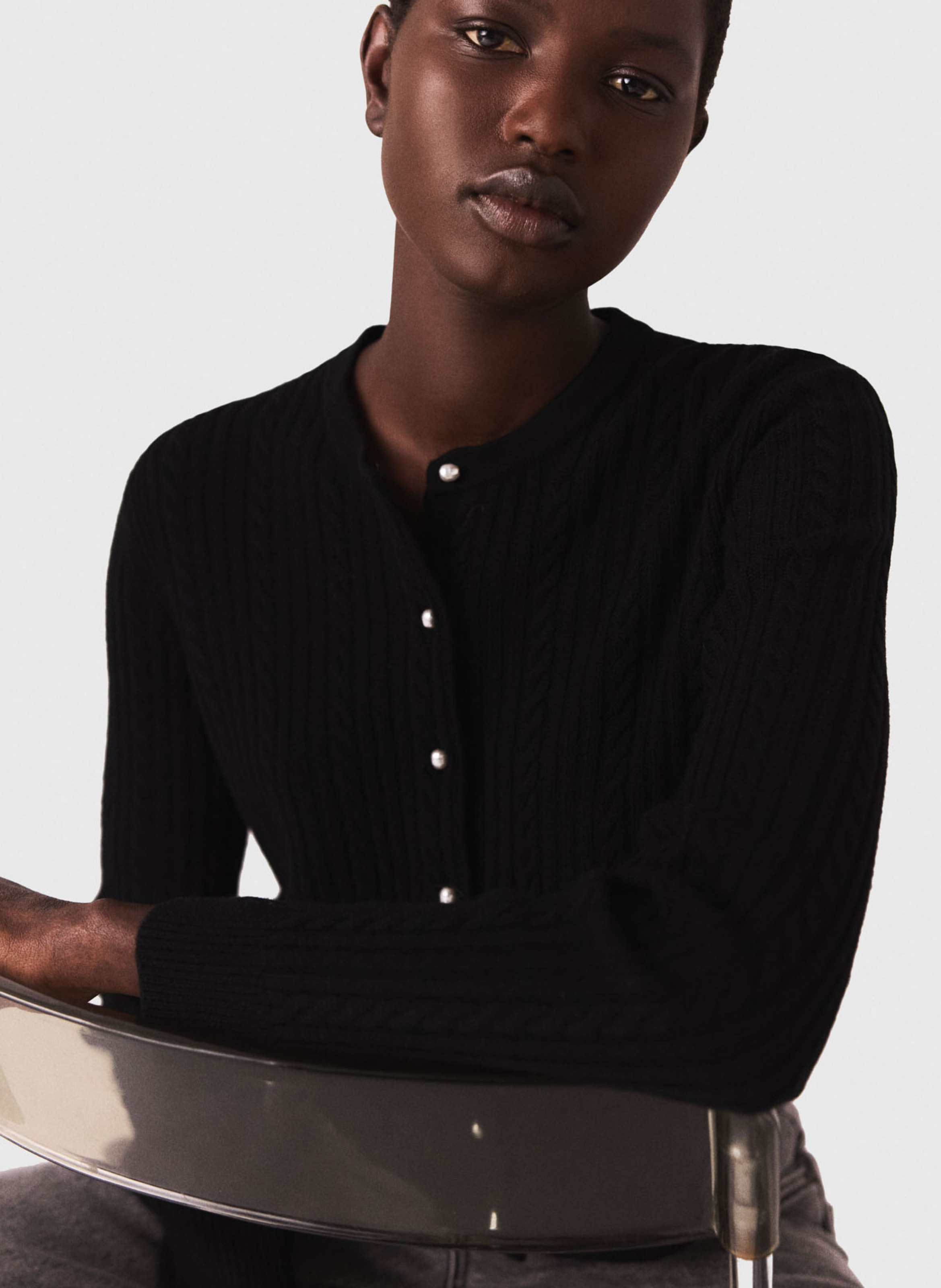 Gilet col rond en laine mélangée MAJE Noir