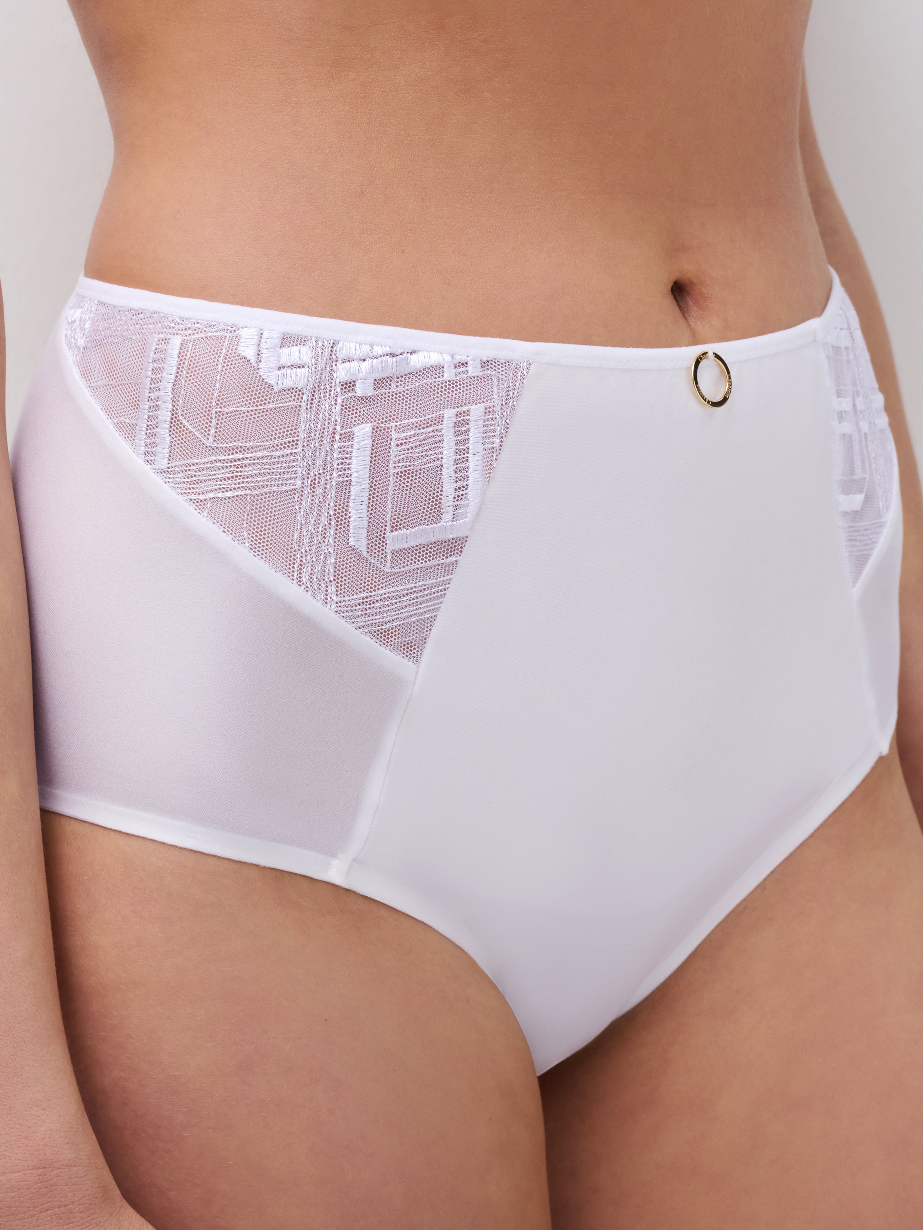 High-waisted lace panties CHANTELLE White