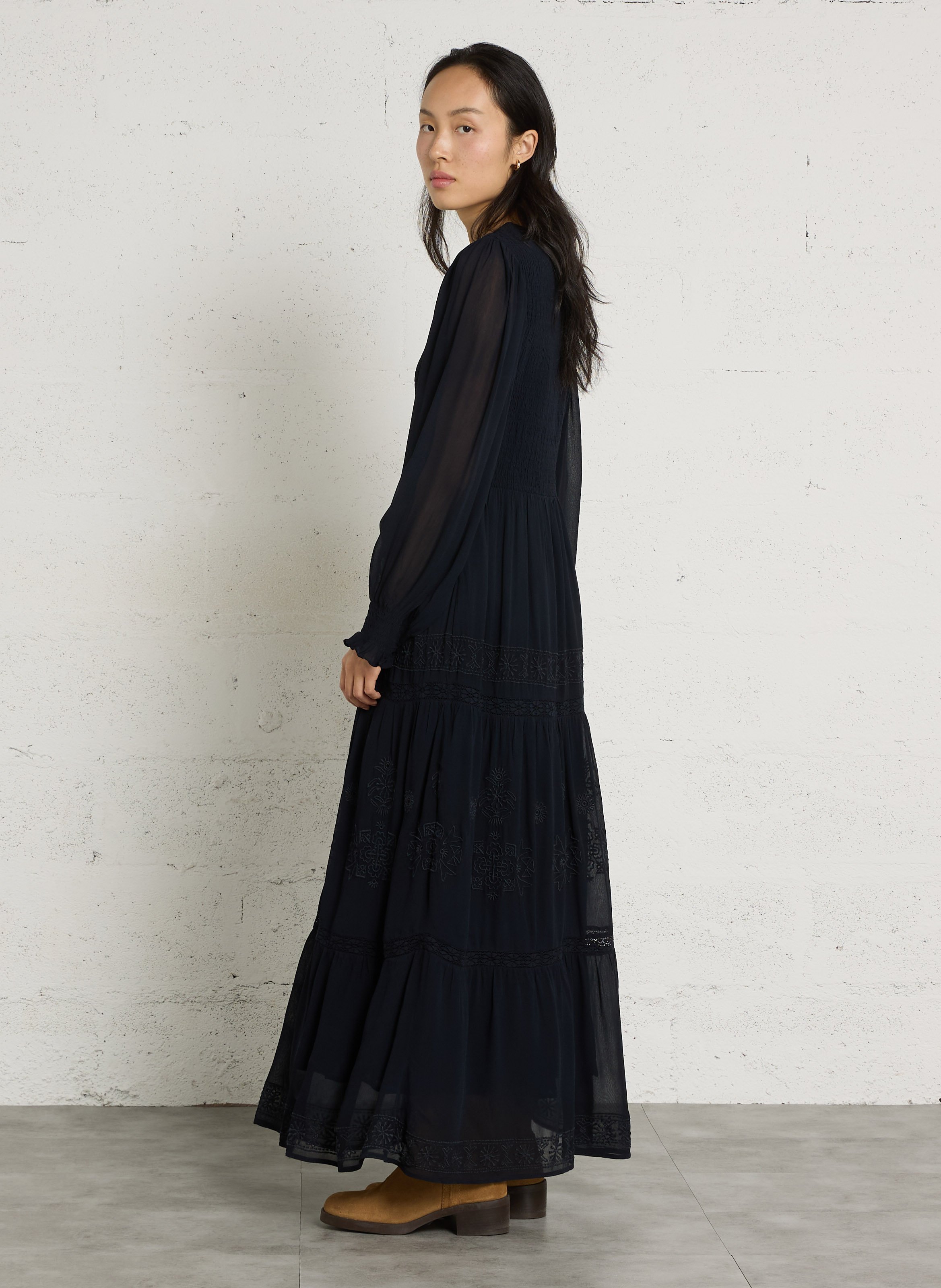 Gerade lange Kleid mit Stickdetails MAISON HOTEL Blau