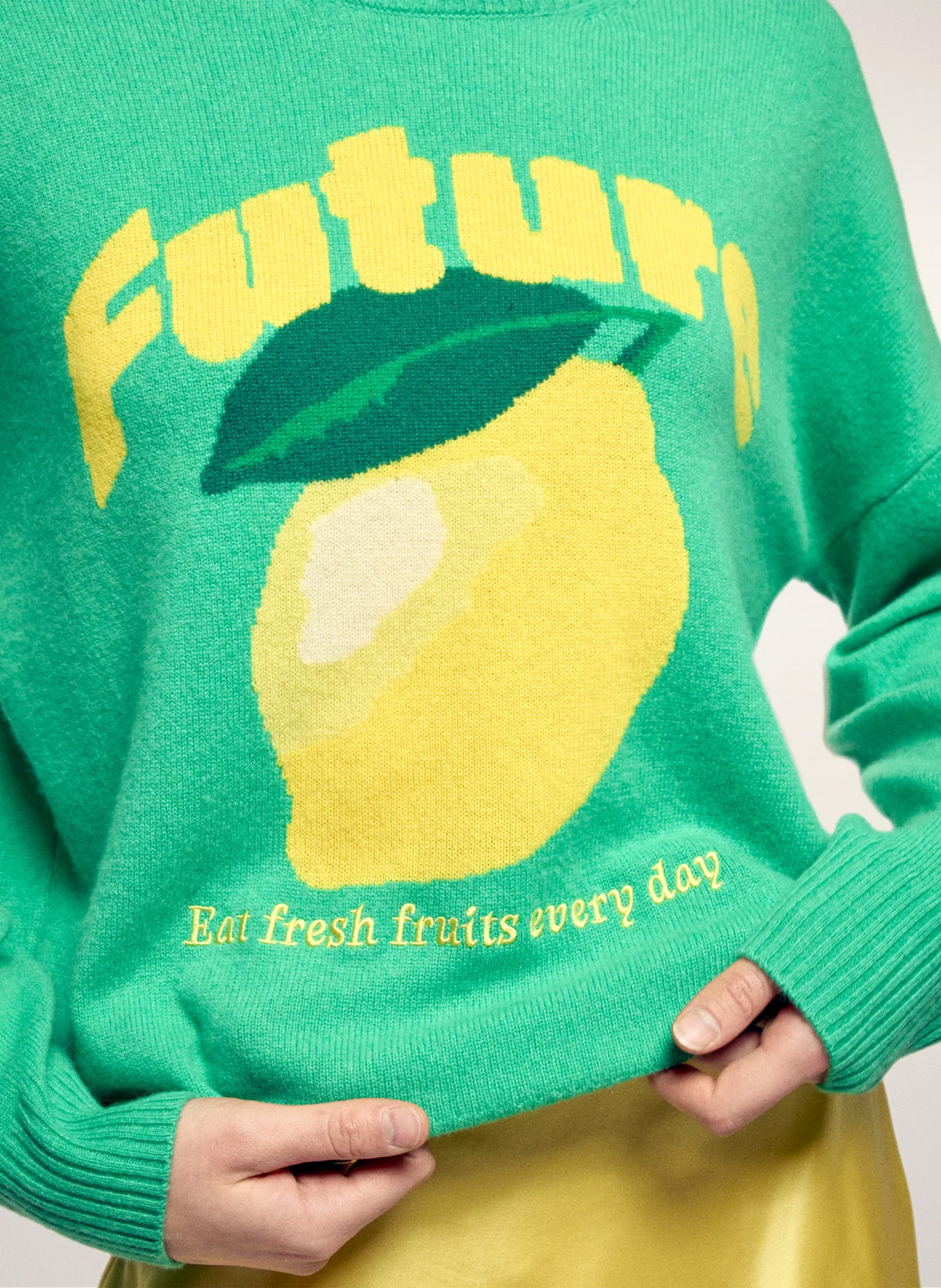 Pull droit col rond en cachemire sérigraphié FROM FUTURE Vert