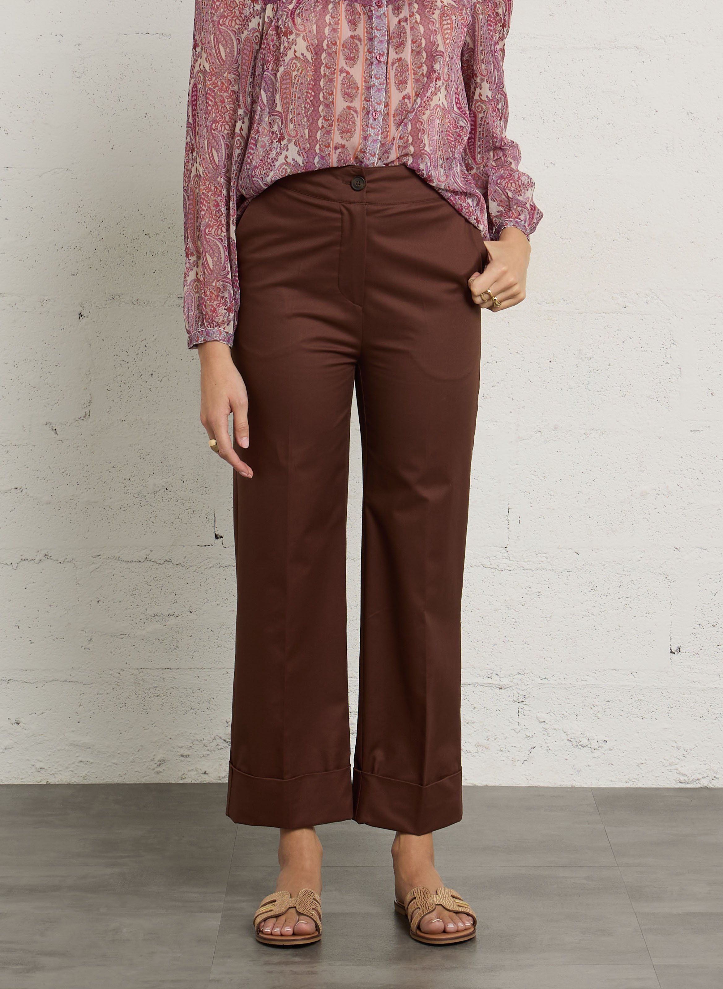 Solid straight leg pants with cuffs SUD EXPRESS Brown