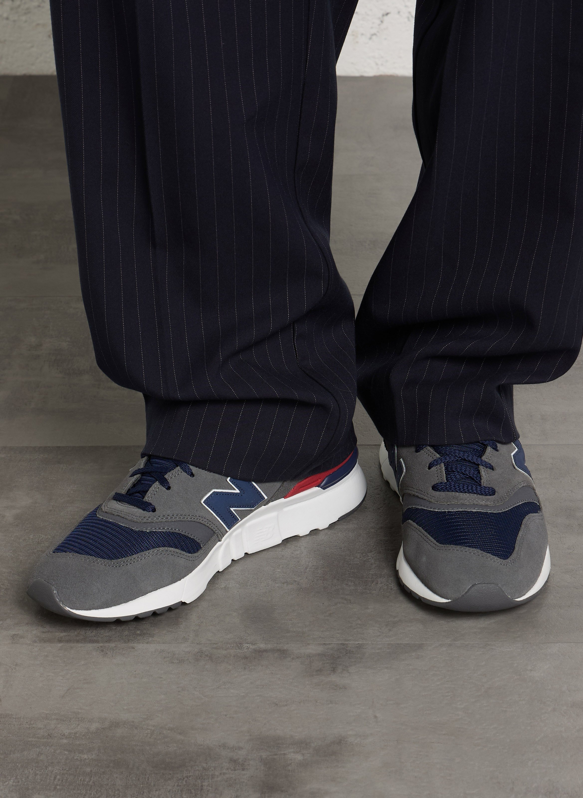 Baskets basses en cuir mélangé NEW BALANCE Gris