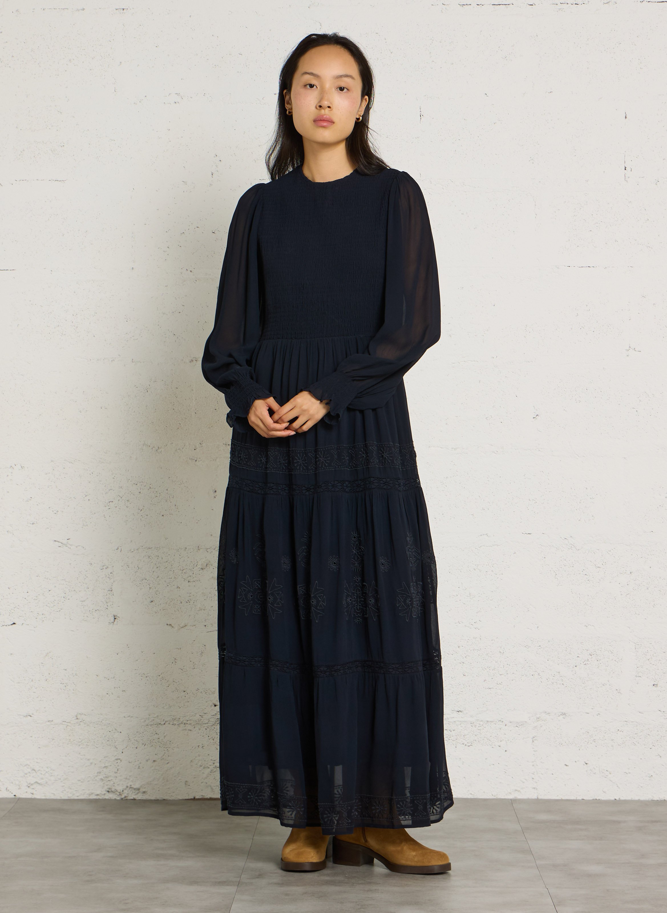 Gerade lange Kleid mit Stickdetails MAISON HOTEL Blau