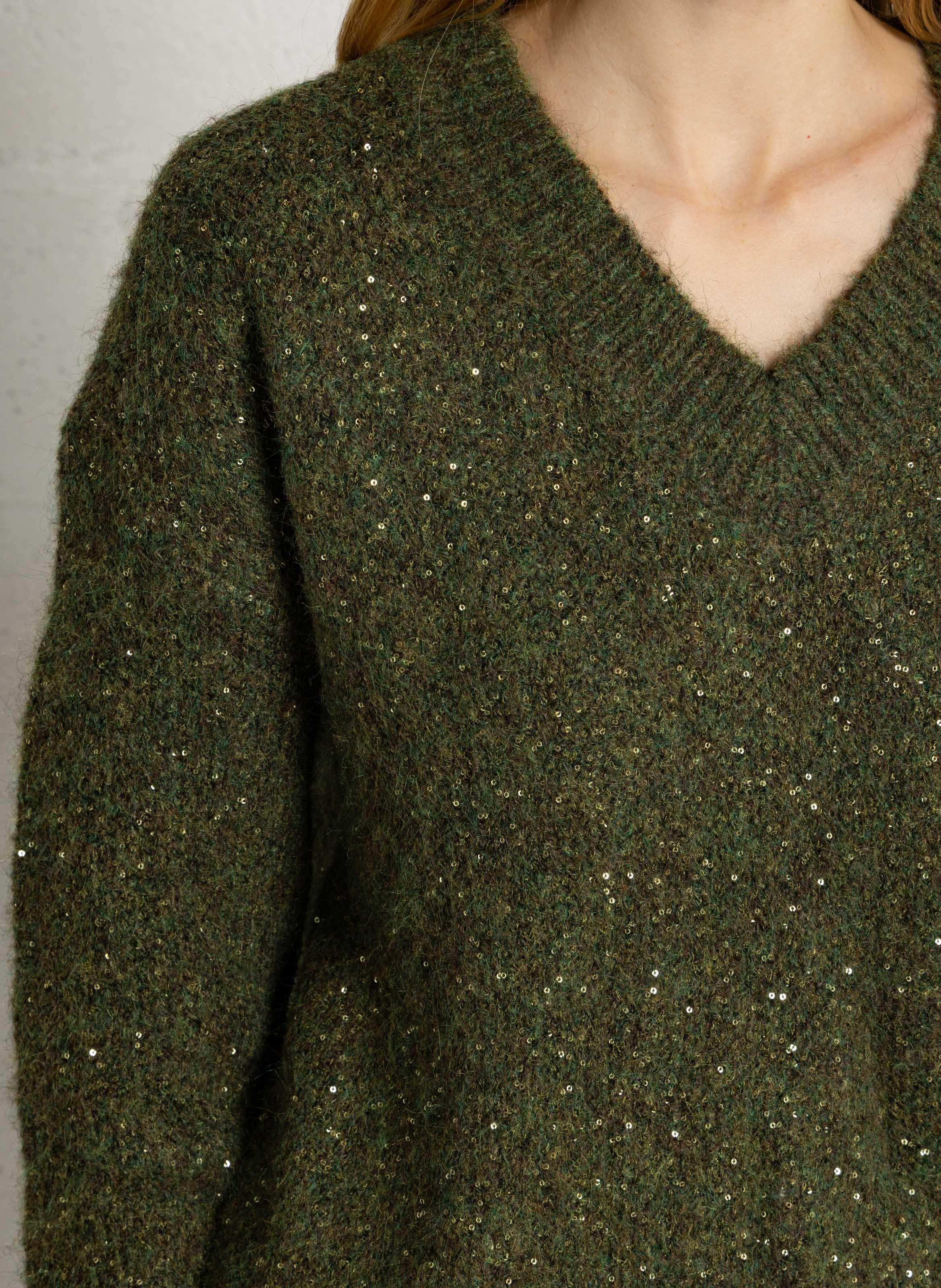 Paillettenpullover mit V-Ausschnitt LE TEMPS DES CERISES Grun