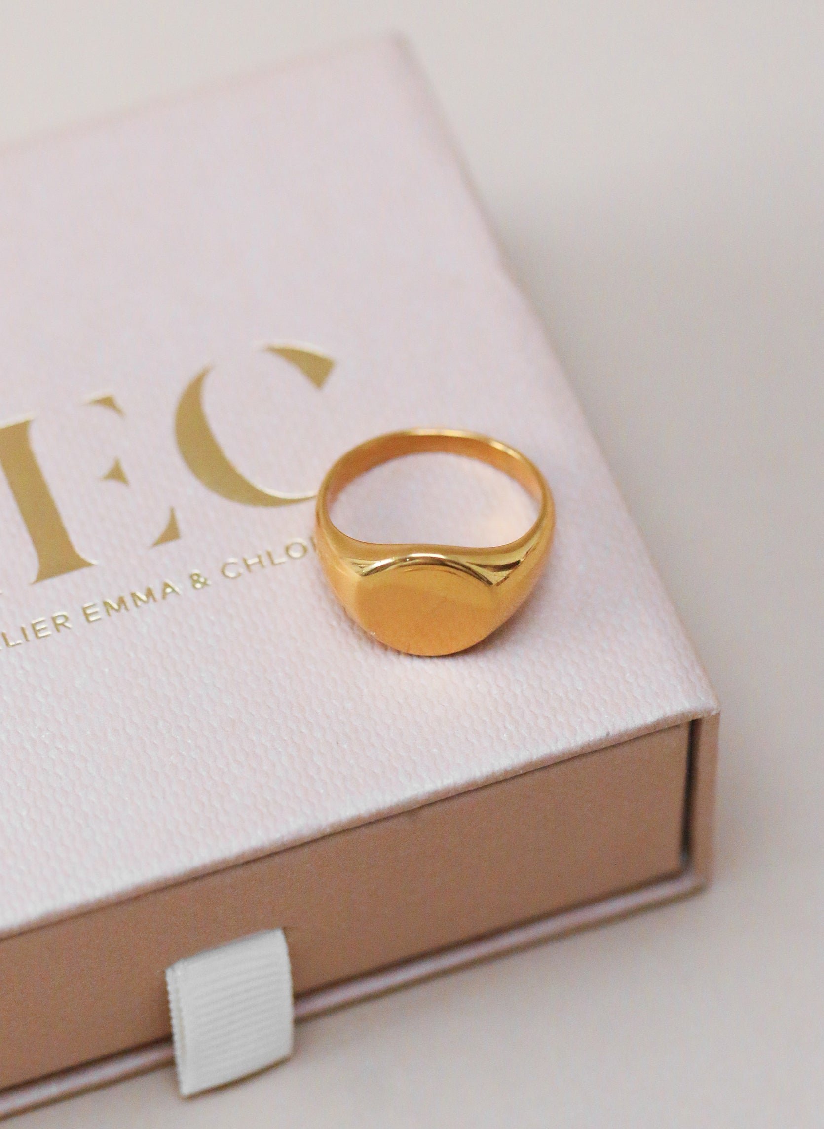 Wide Lirael ring AEC Paris Golden