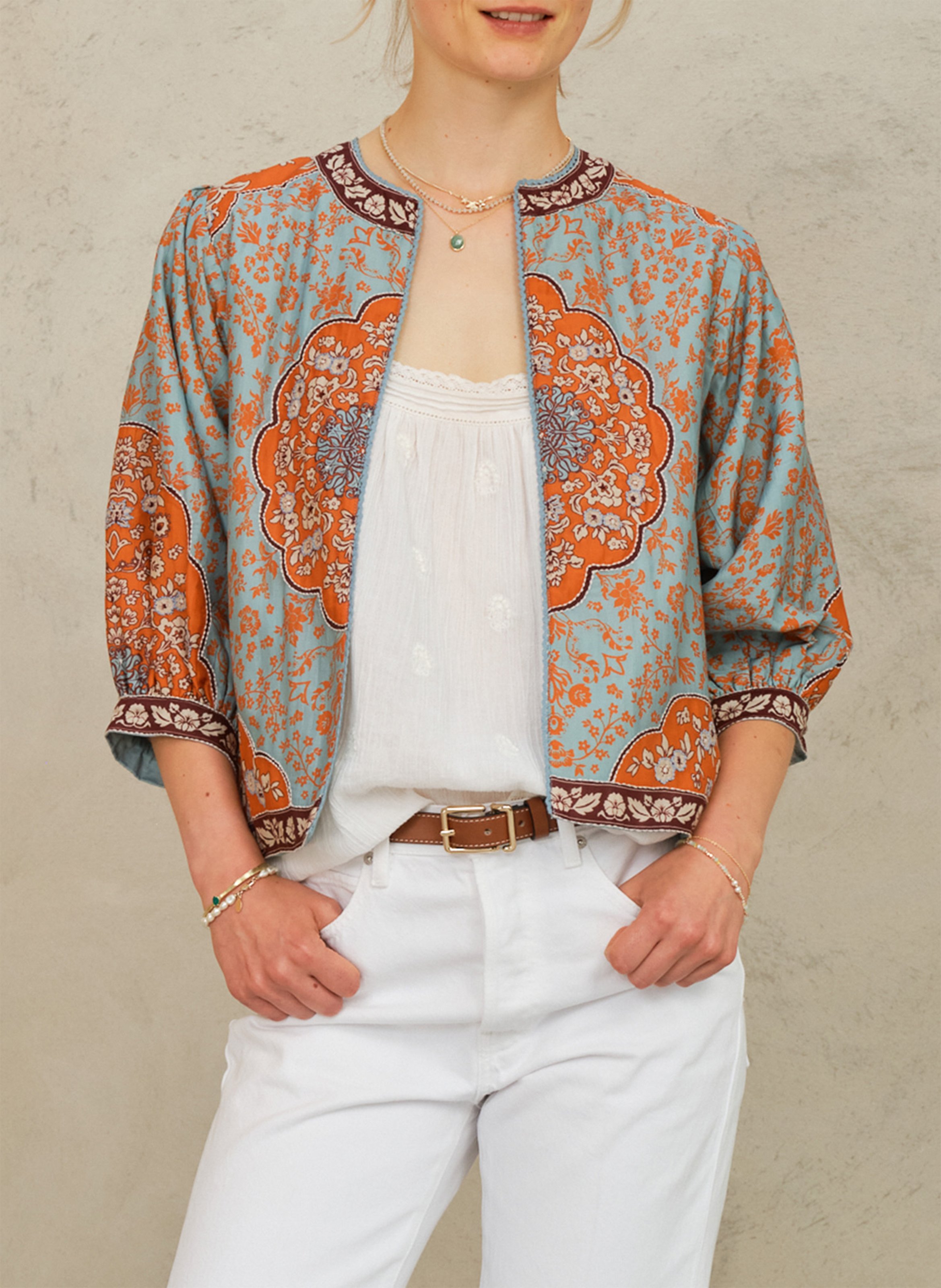 Recht katoenen jasje met ronde hals en print M.A.B.E Blauw