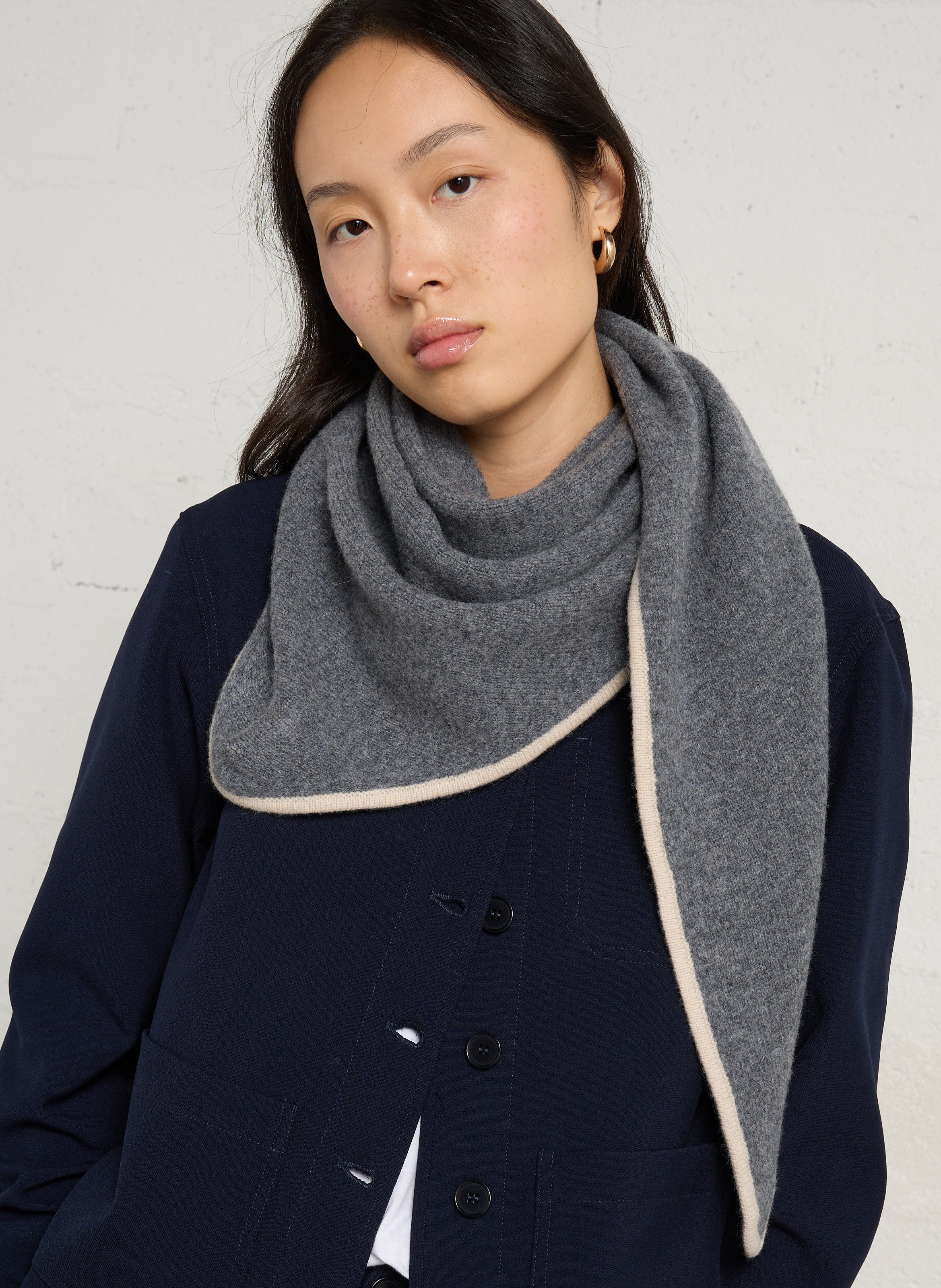 Bi-color merino wool triangle scarf BELLA JONES