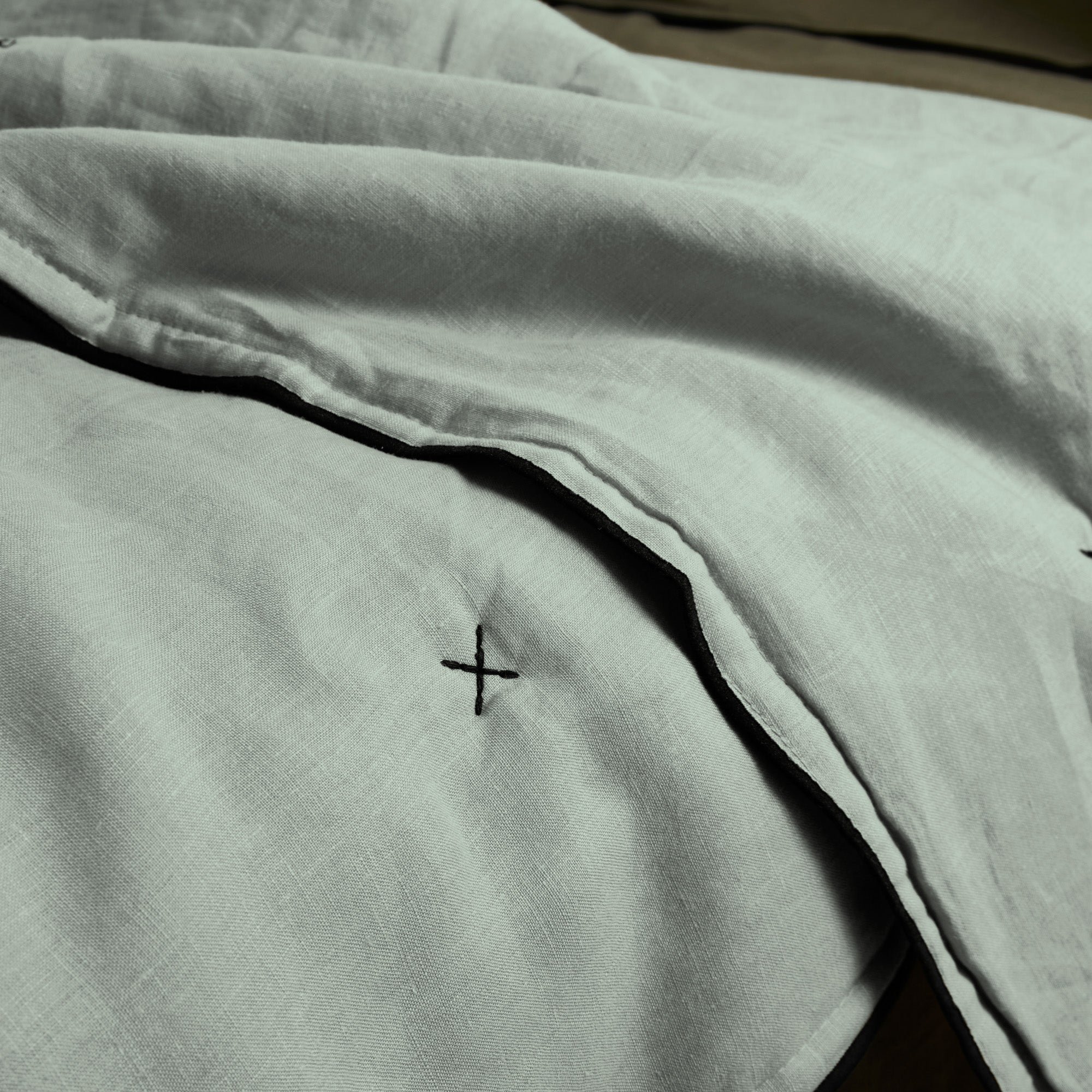 CARLINA - Quilted linen bedspread MADURA Green